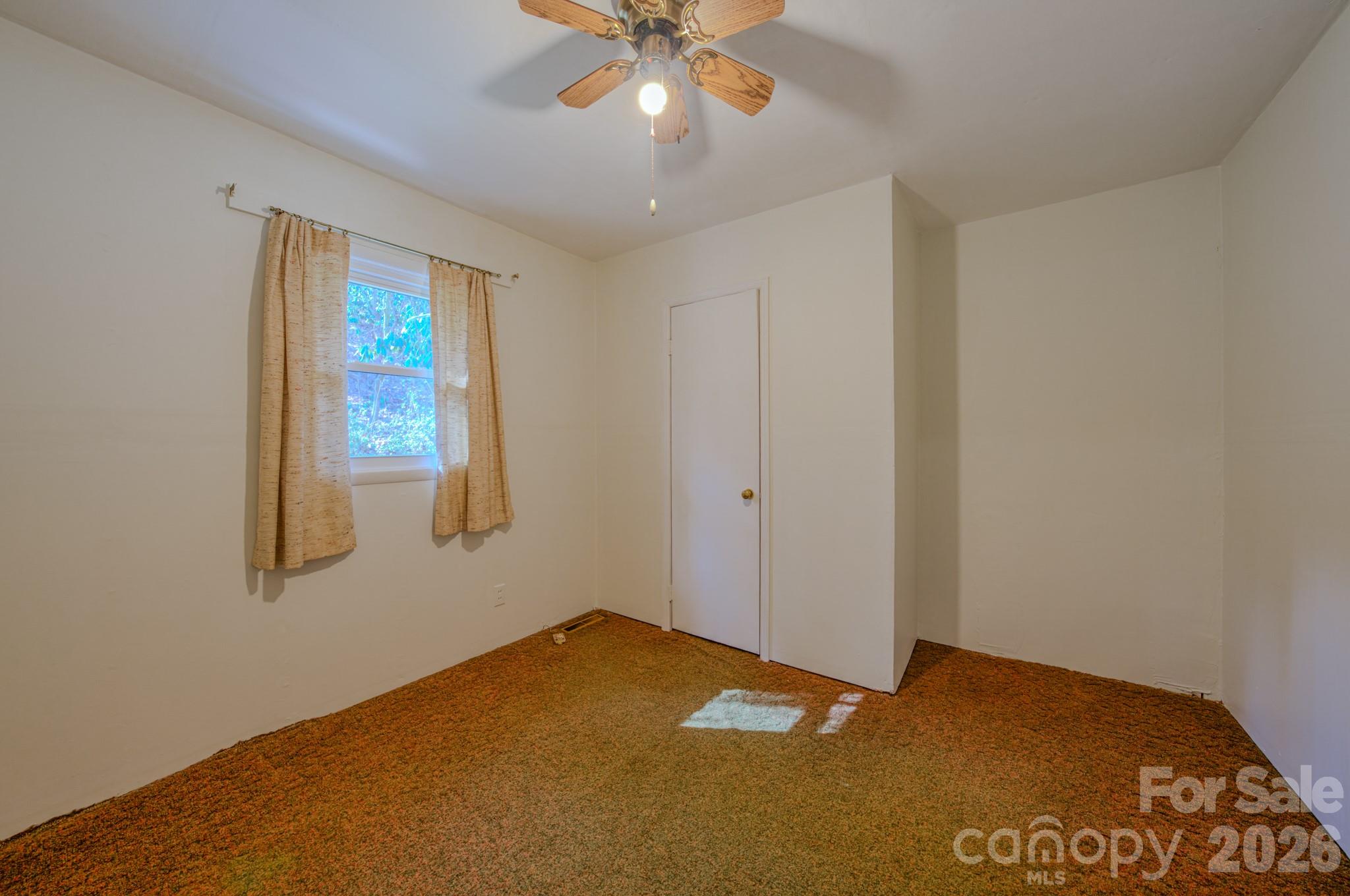 550 Saluda Street Property Photo 18