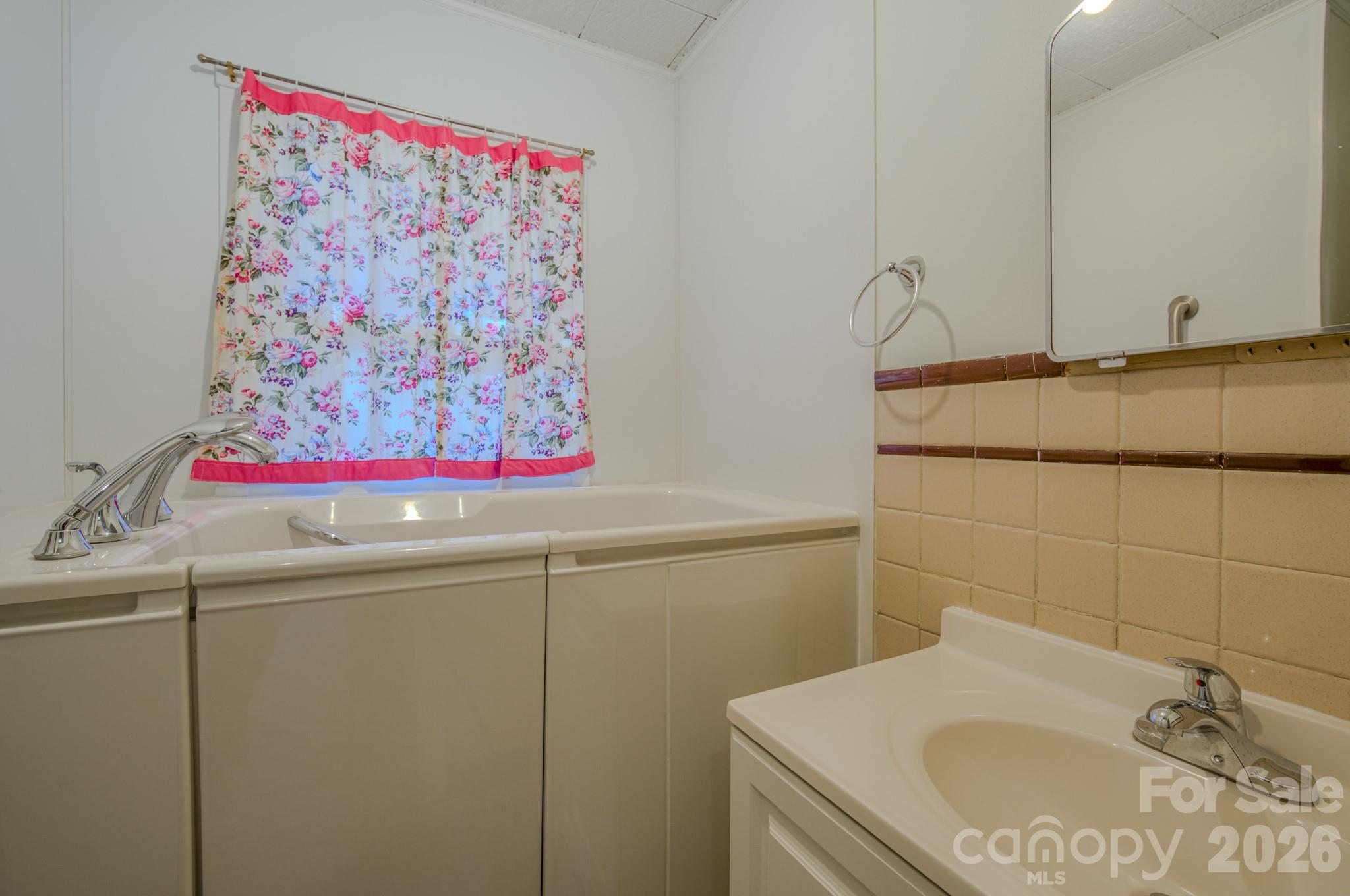 550 Saluda Street Property Photo 20