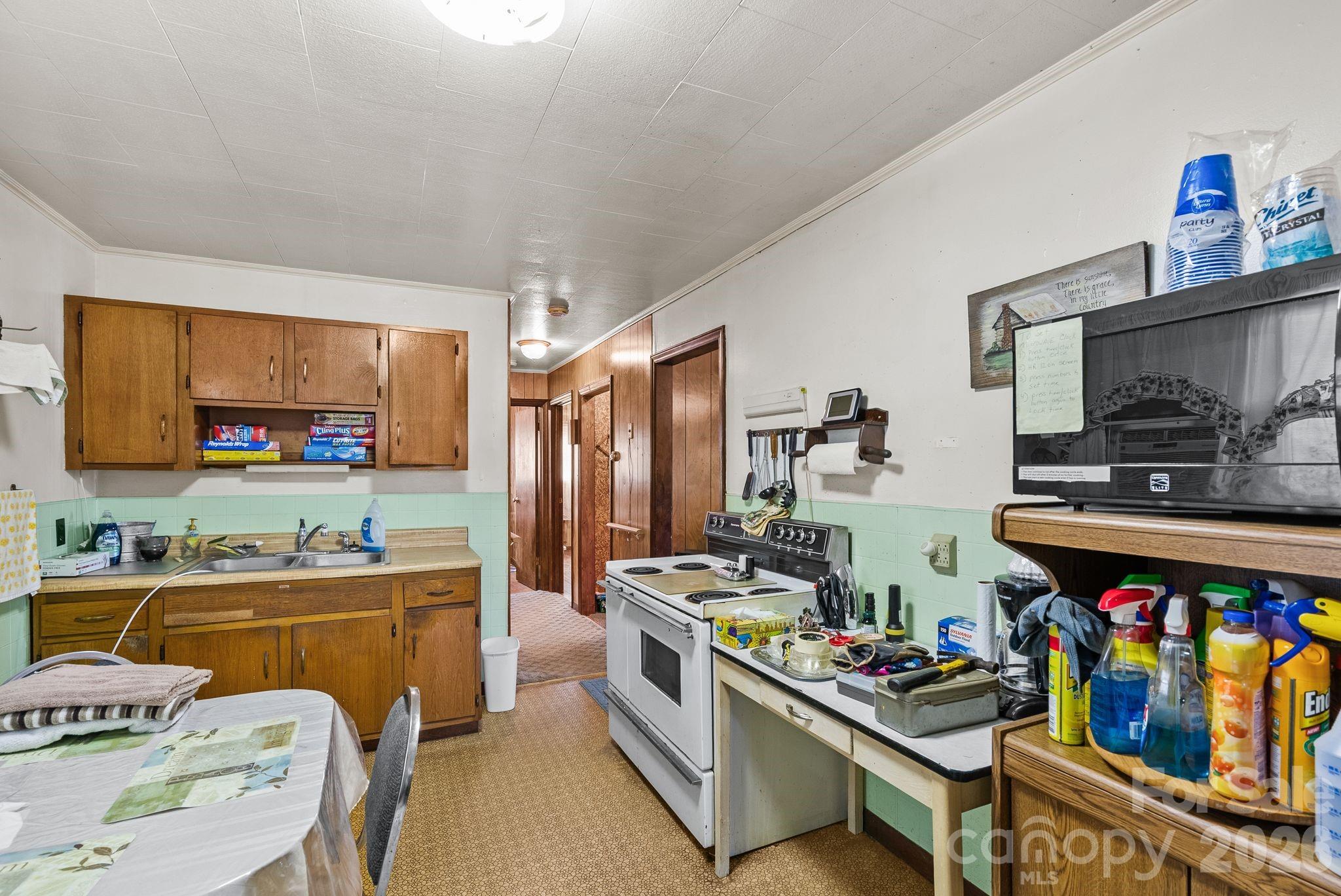 146 And 148 Monteith Road Property Photo 18