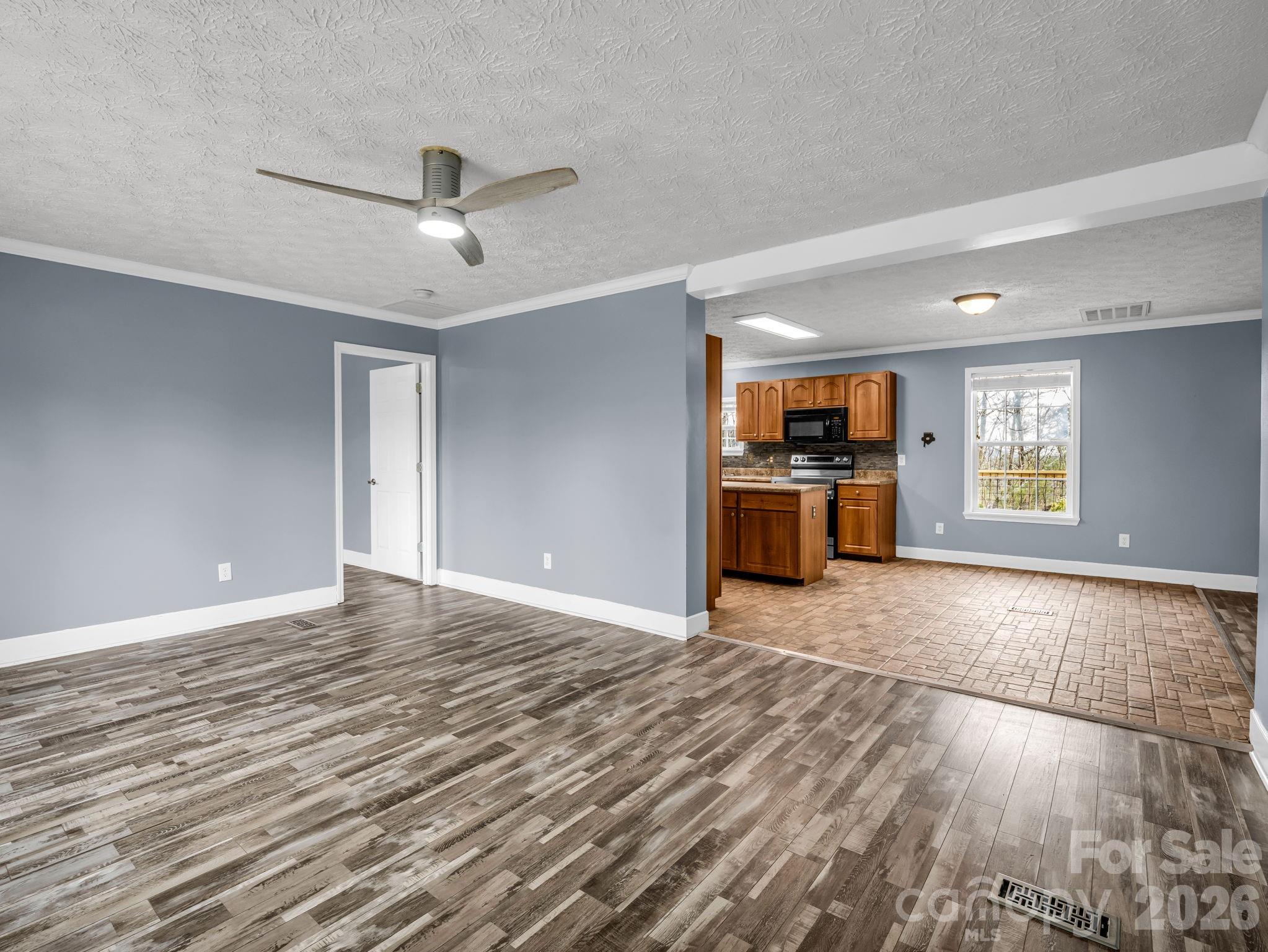 865 Boland Drive Property Photo 12
