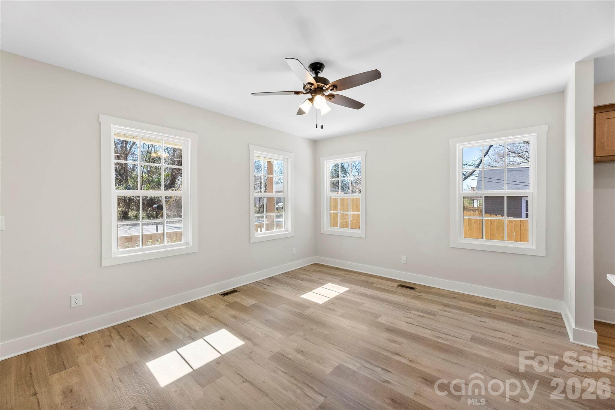 207 Putnam Street Property Photo 6