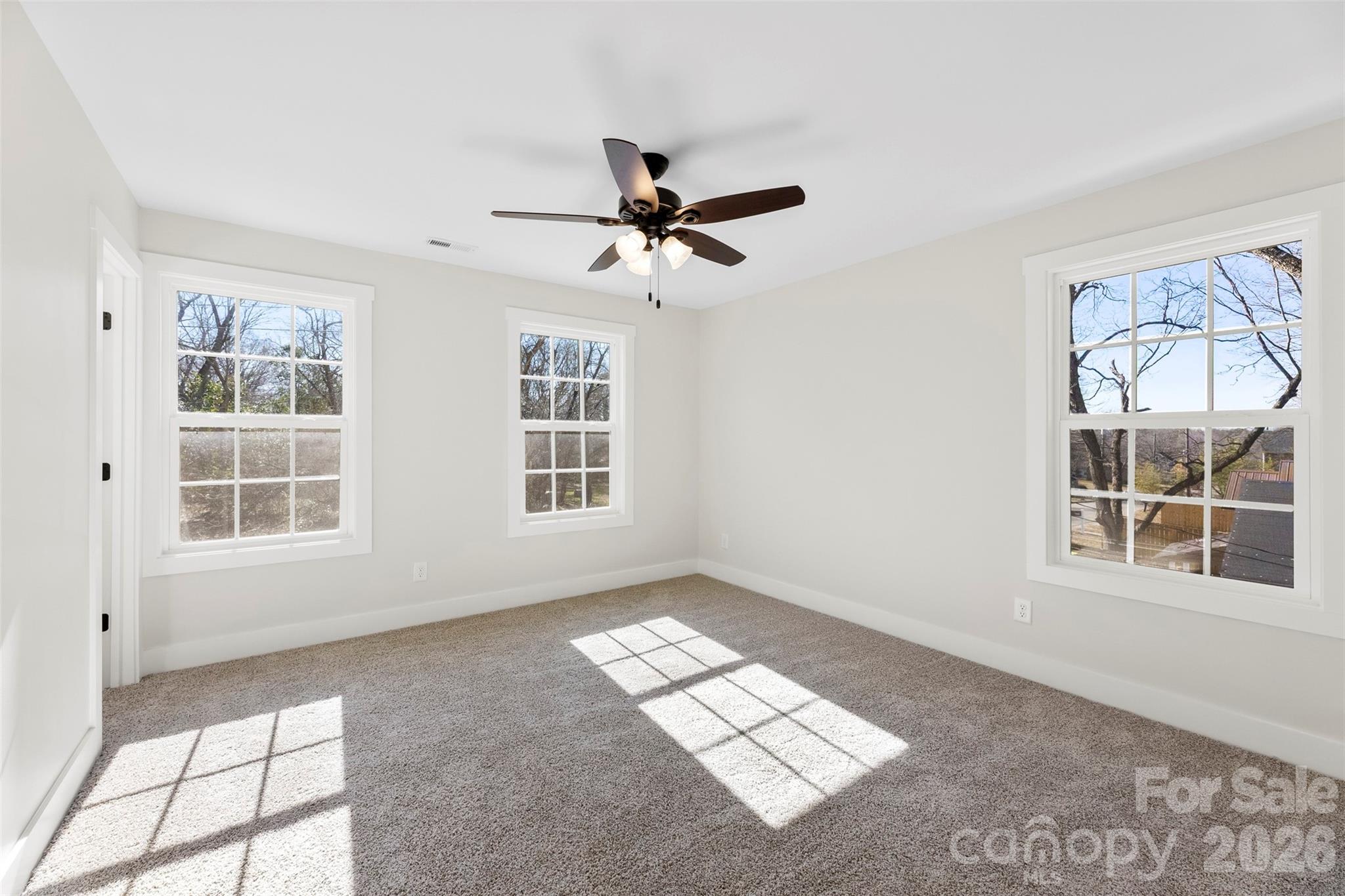 207 Putnam Street Property Photo 13