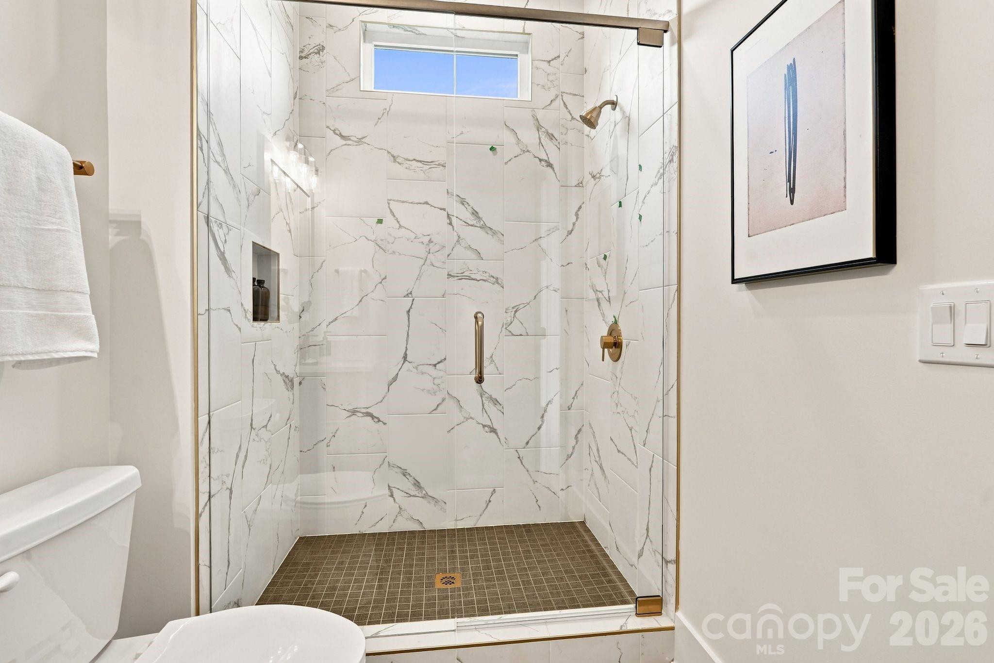 1021 Courtney Lane 17 Property Photo 10