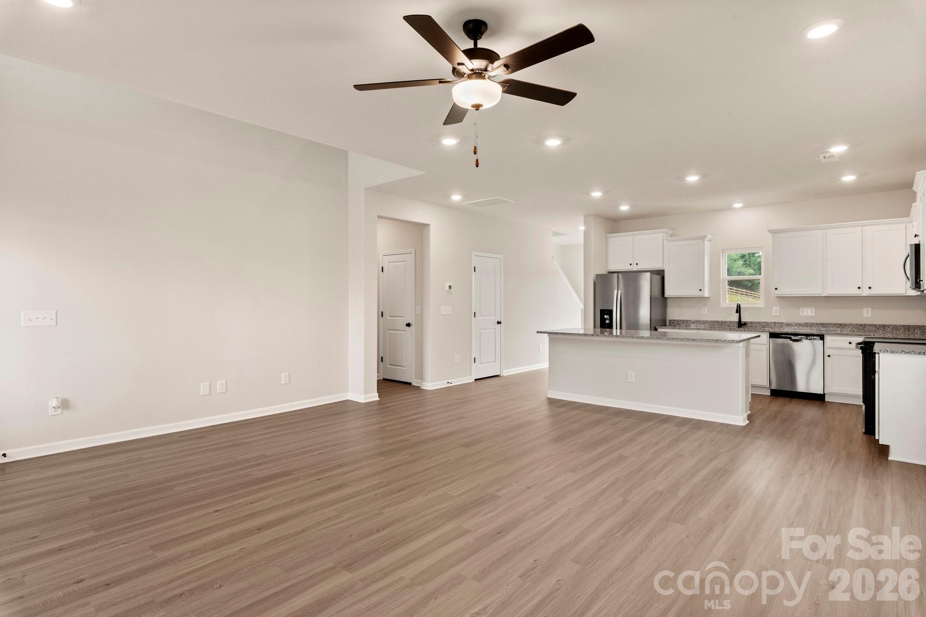 3314 Yorkshire Drive Property Photo 4