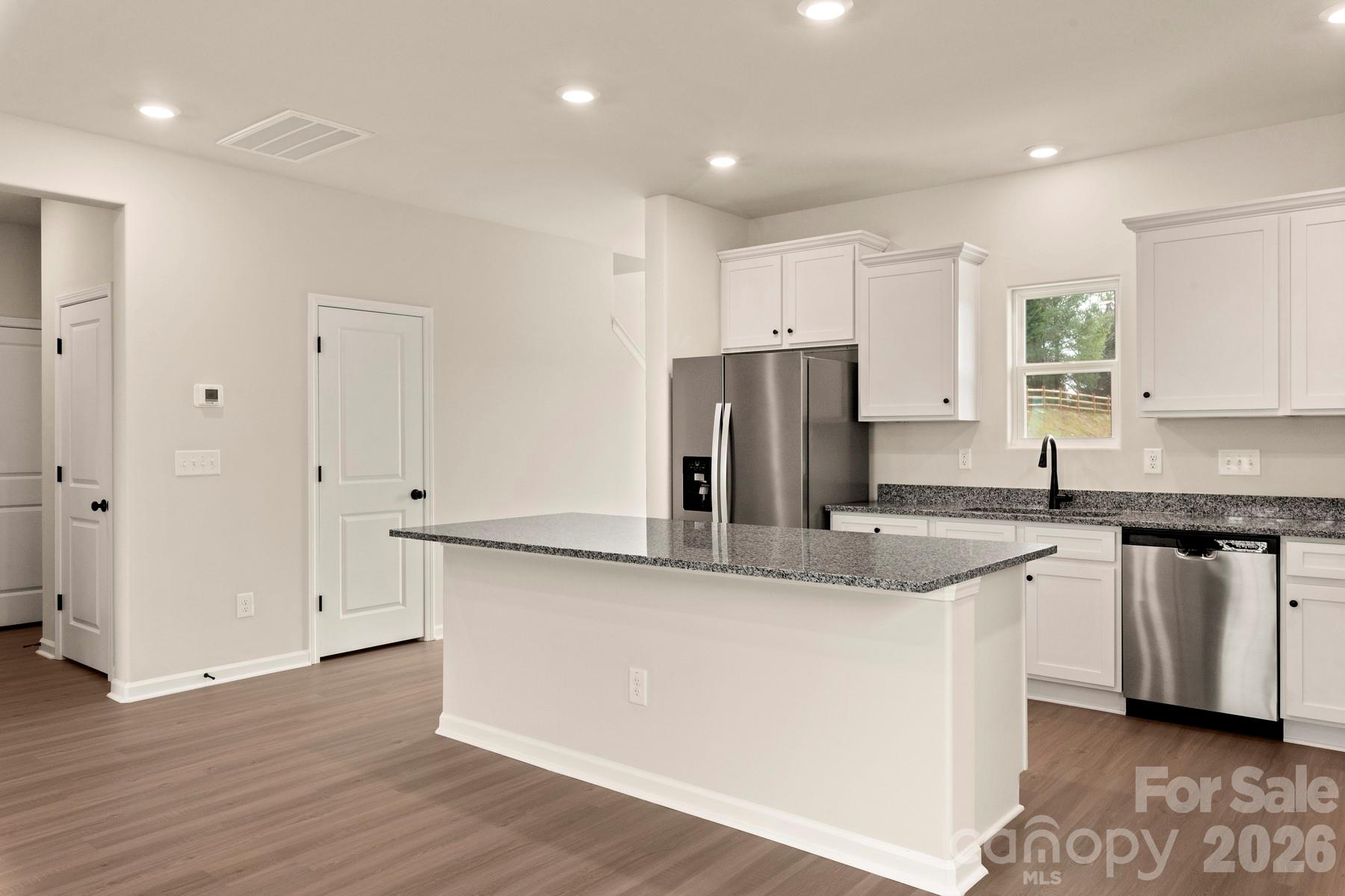 3314 Yorkshire Drive Property Photo 5