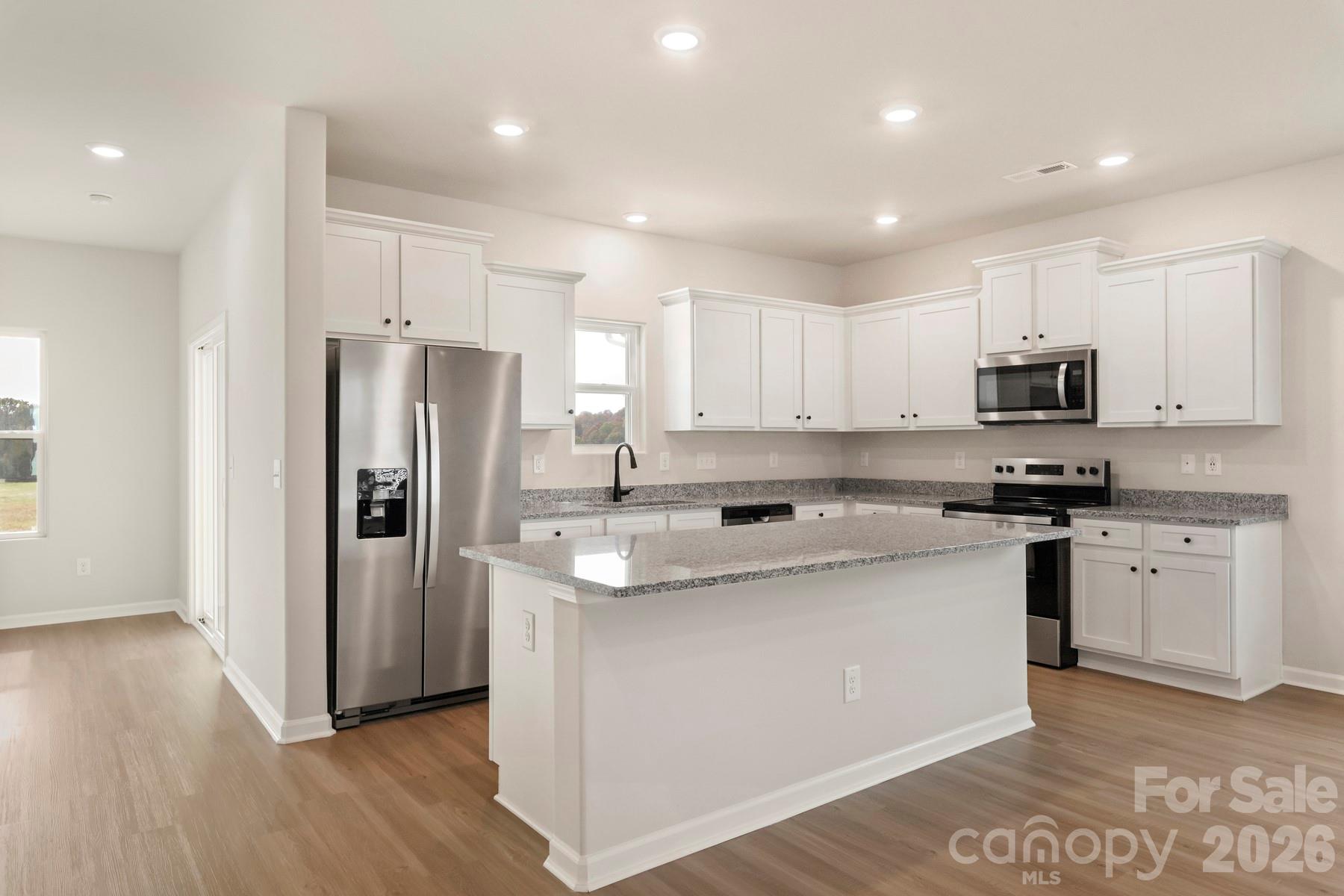 3314 Yorkshire Drive Property Photo 6