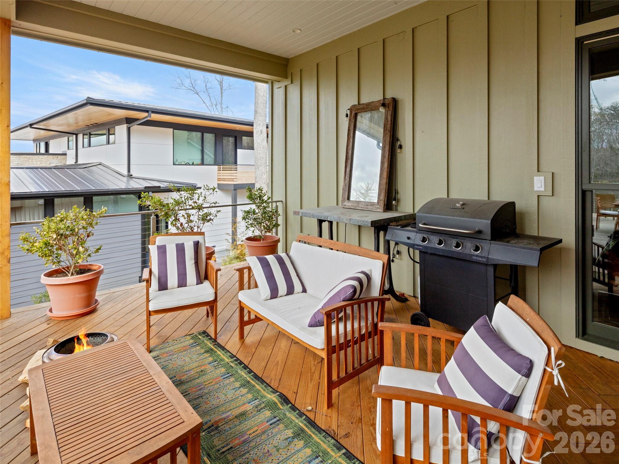 206 Kelmscott Lane Property Photo 23