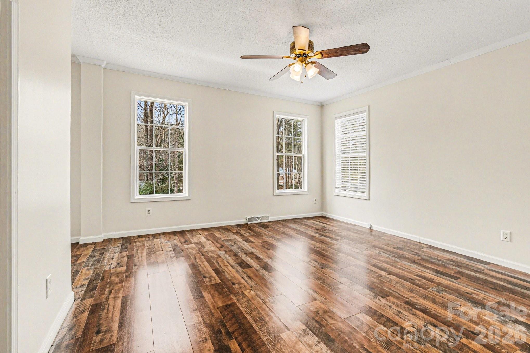 508 Bridgestone Lane Property Photo 7