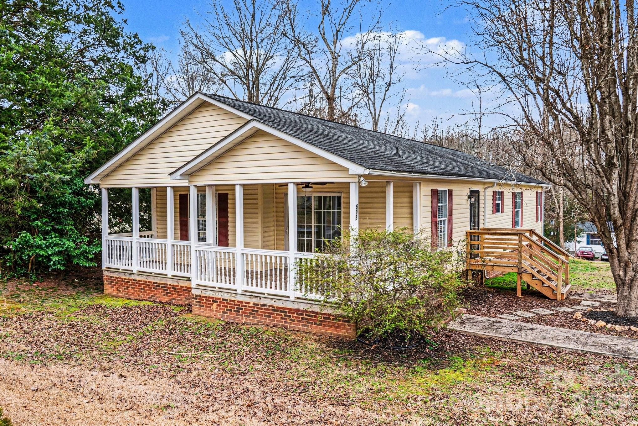 508 Bridgestone Lane Property Photo 13