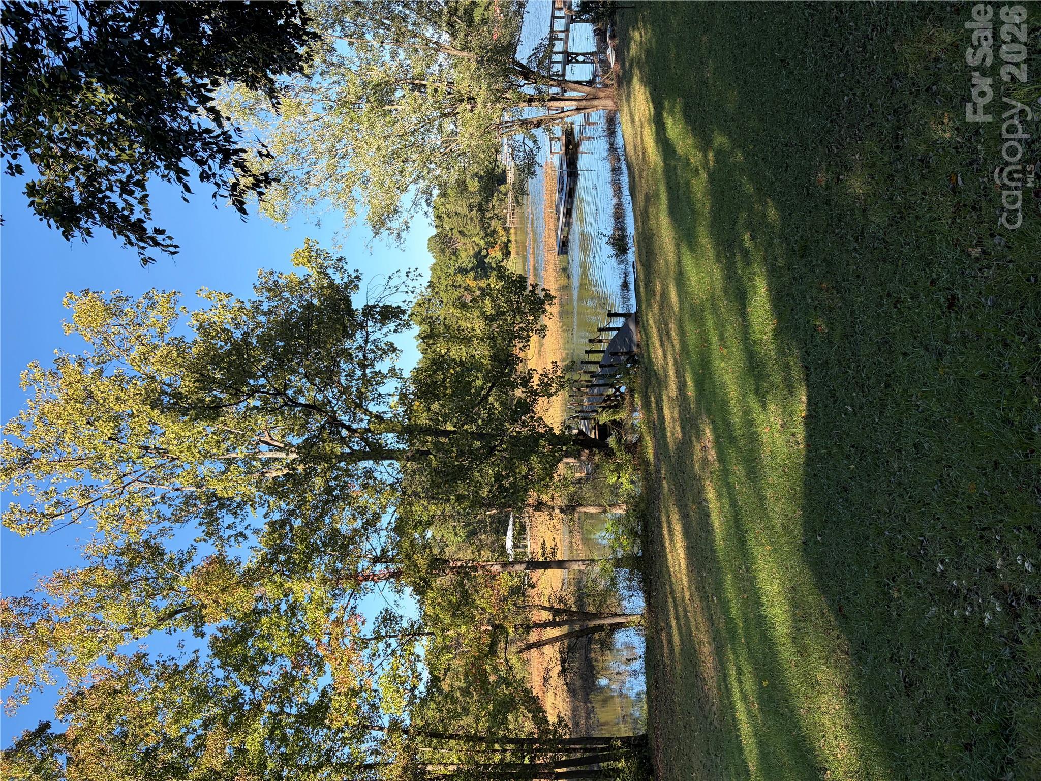 6718 Emerald Isle Drive Property Photo 3