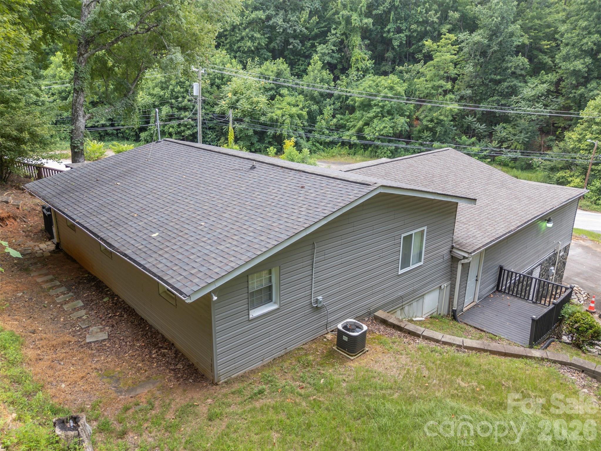 1840 Memorial Highway Property Photo 7