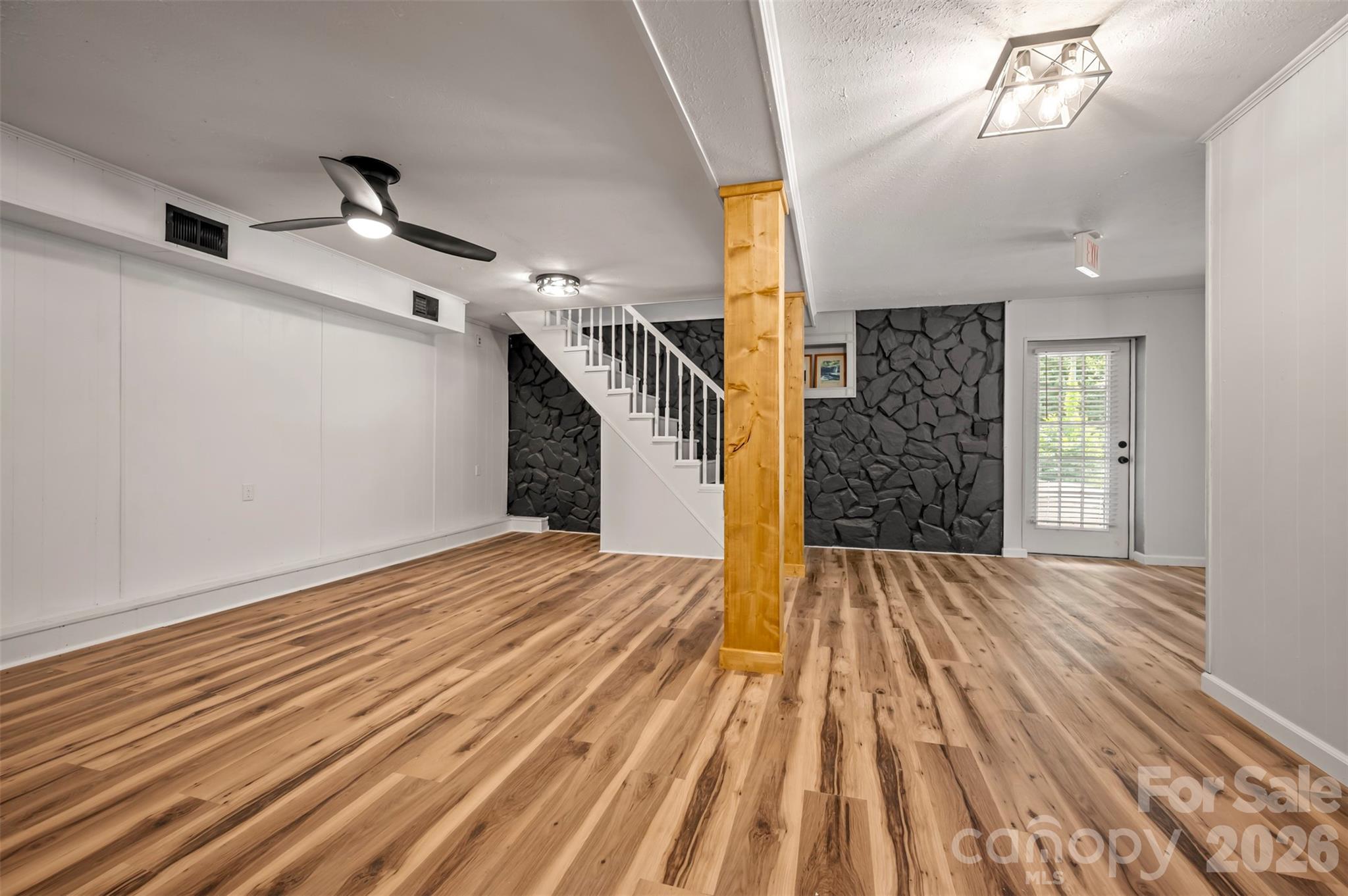 1840 Memorial Highway Property Photo 26