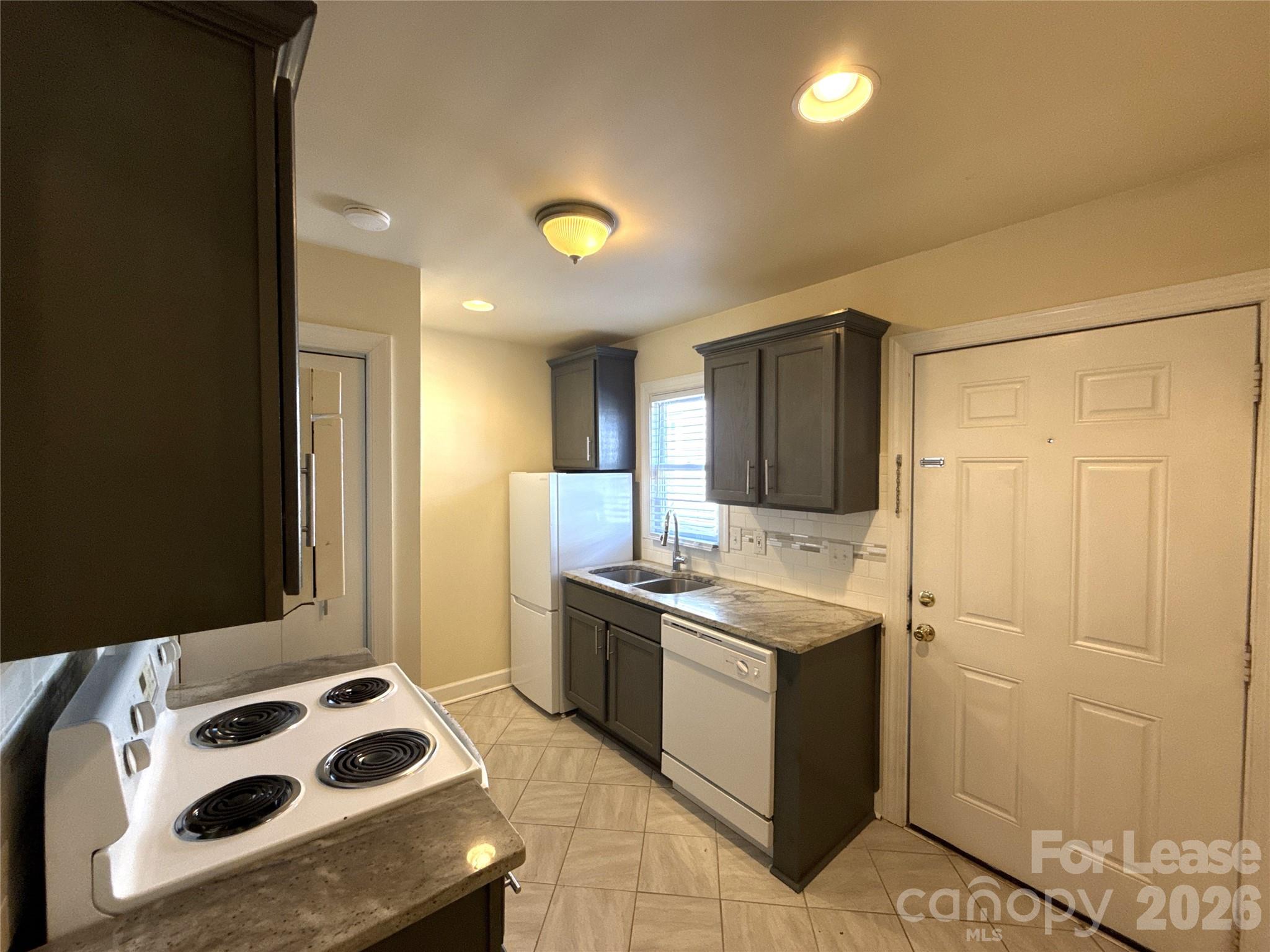 707 Grandin Road C Property Photo 2