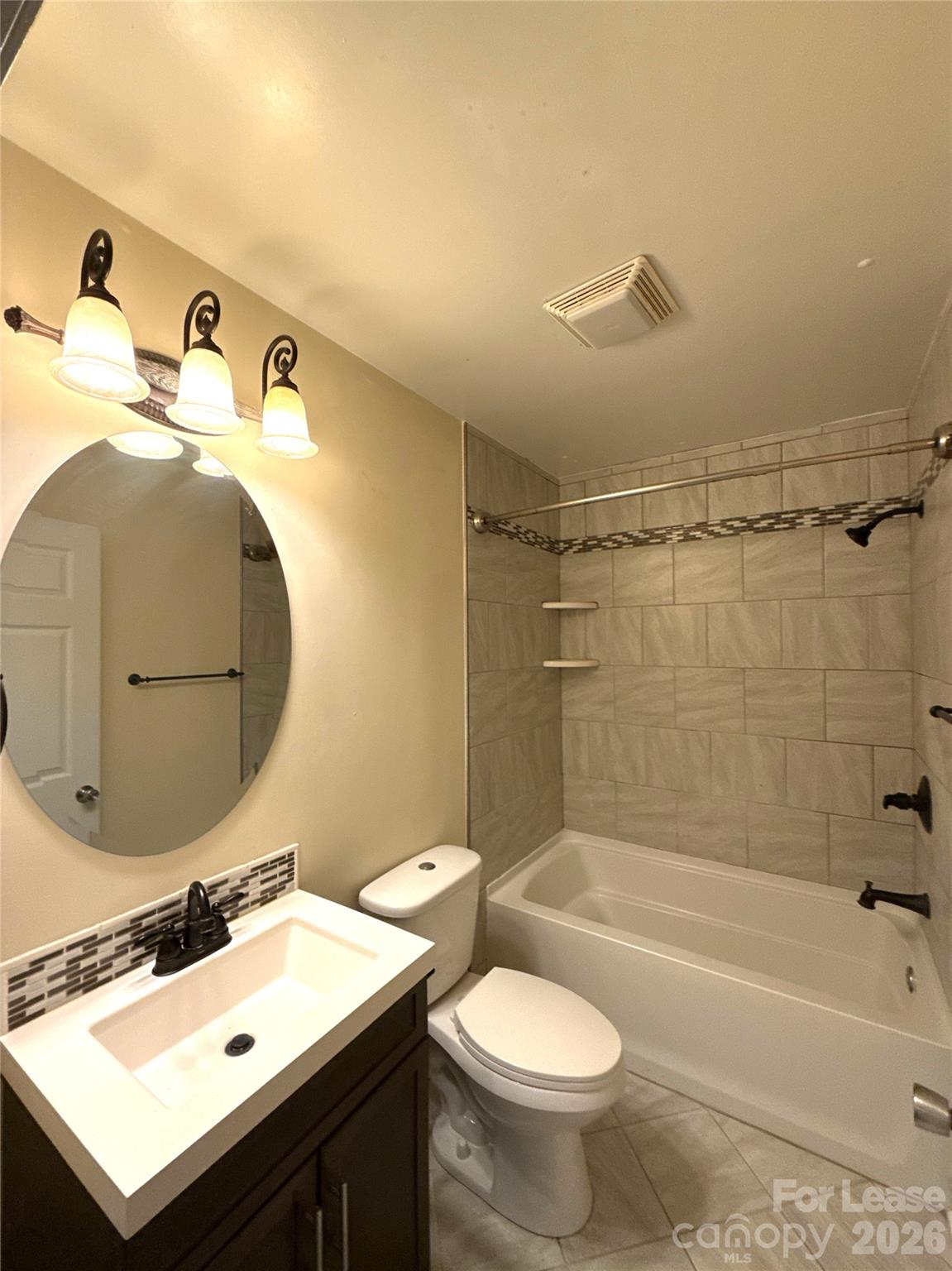 707 Grandin Road C Property Photo 8