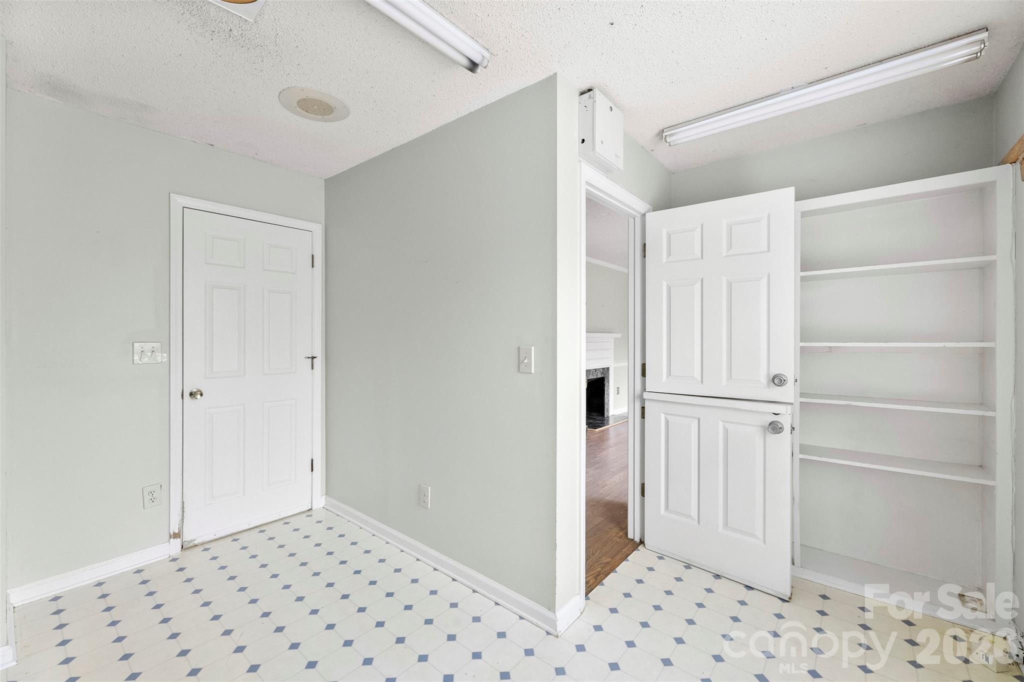 3835 Beaty Road Property Photo 10