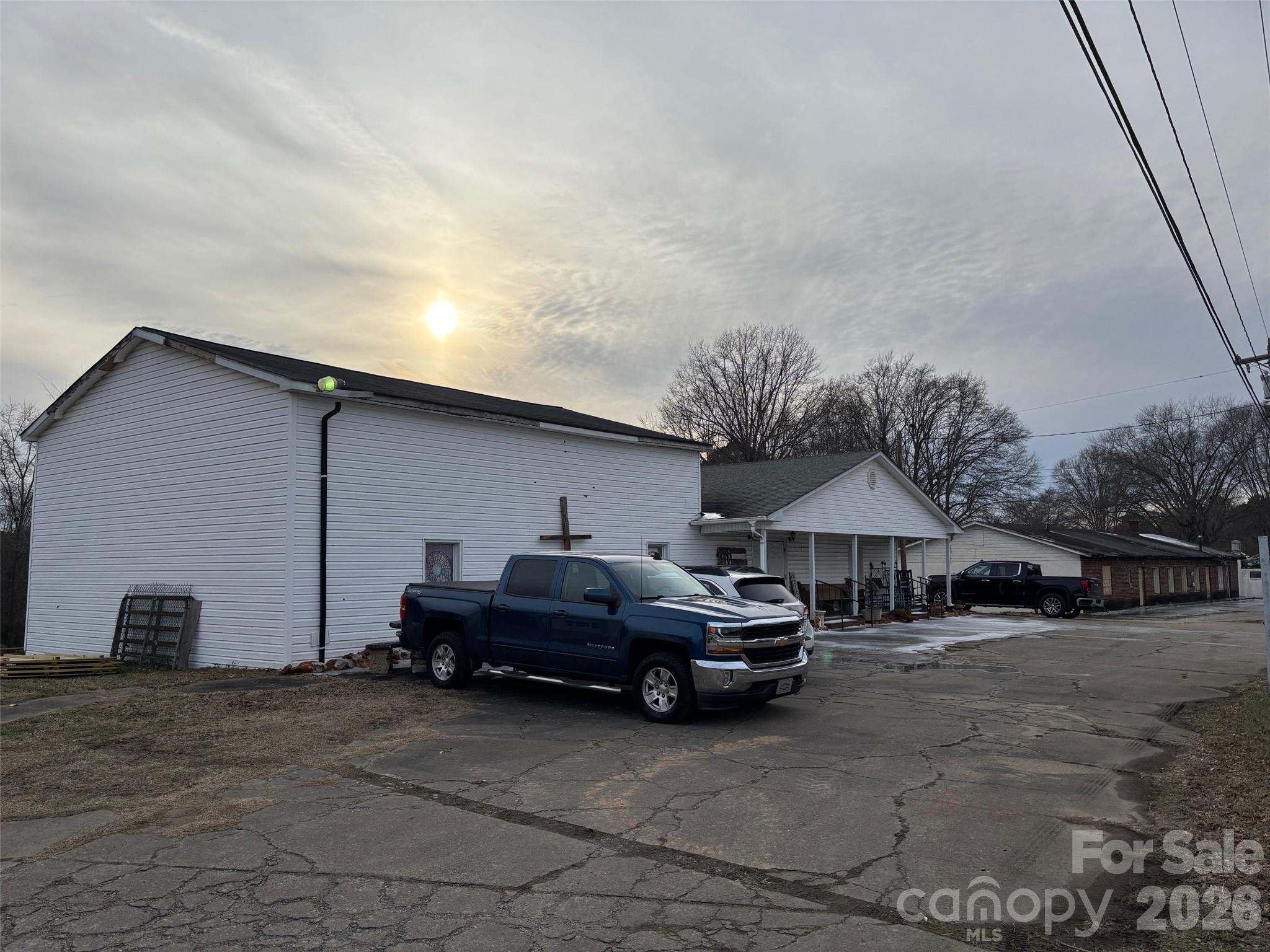 709 Cleveland Avenue Property Photo 1
