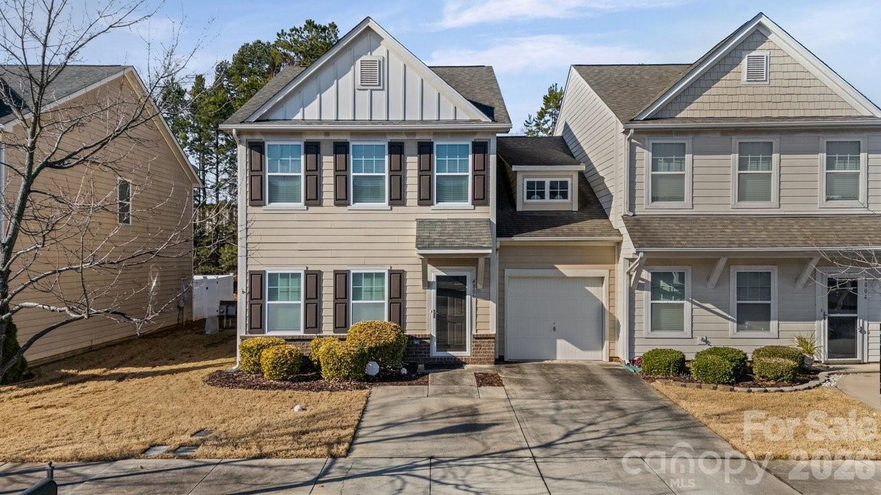 4806 Tradd Circle Property Photo 1