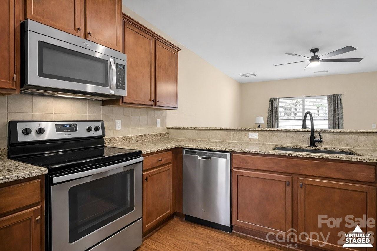 4806 Tradd Circle Property Photo 7