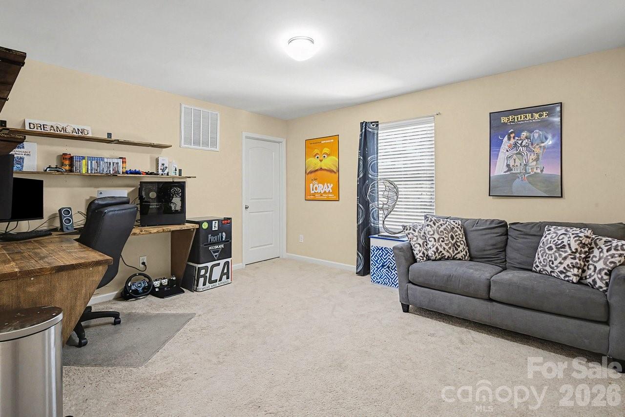 4806 Tradd Circle Property Photo 13