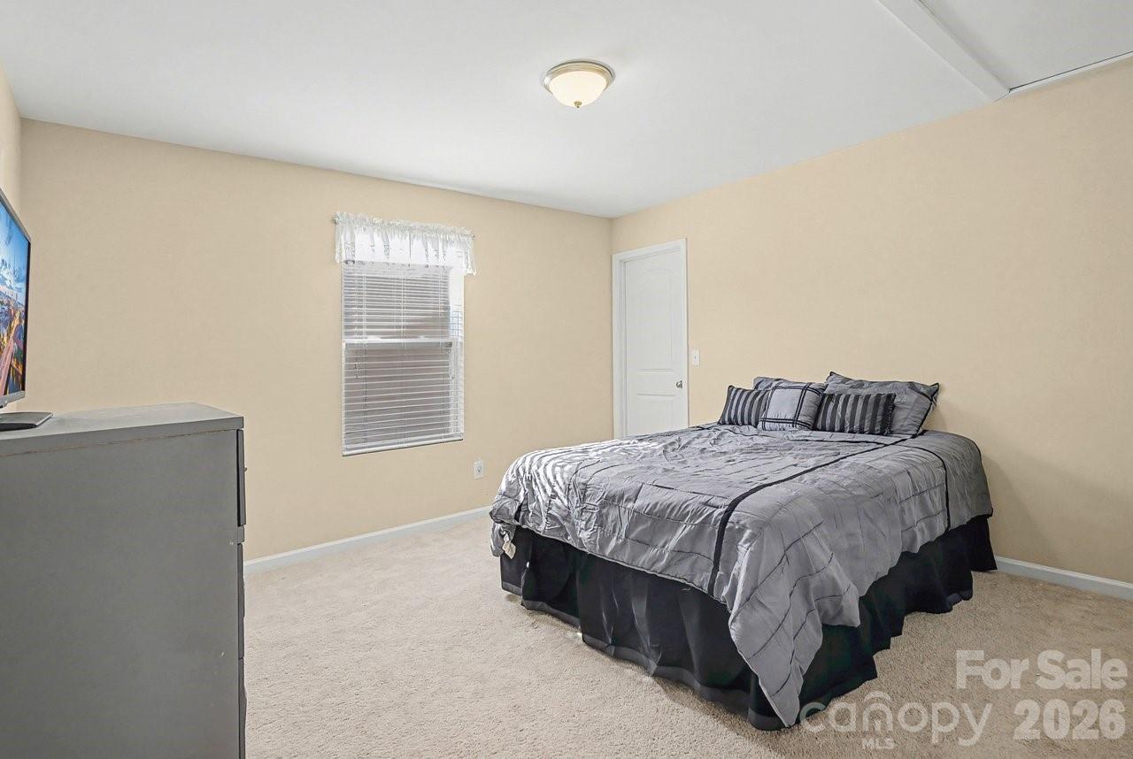 4806 Tradd Circle Property Photo 14