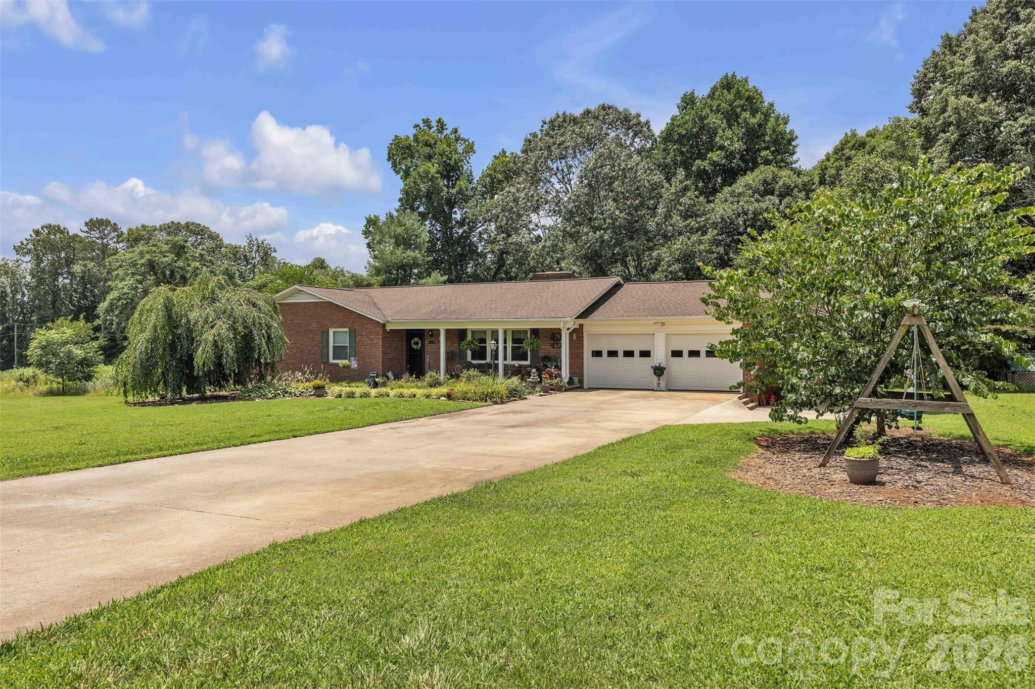 137 Proust Road Property Photo 2