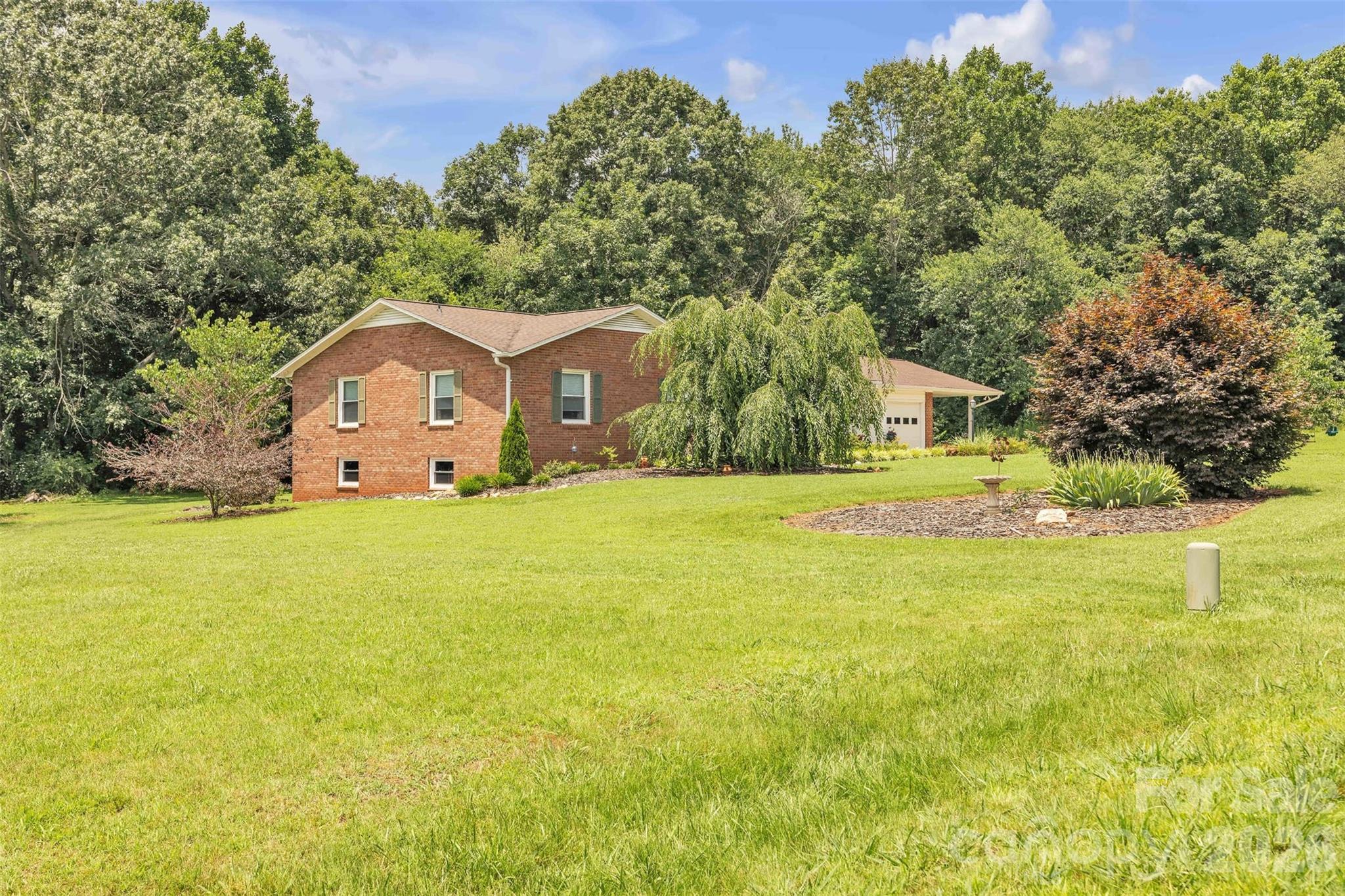 137 Proust Road Property Photo 3