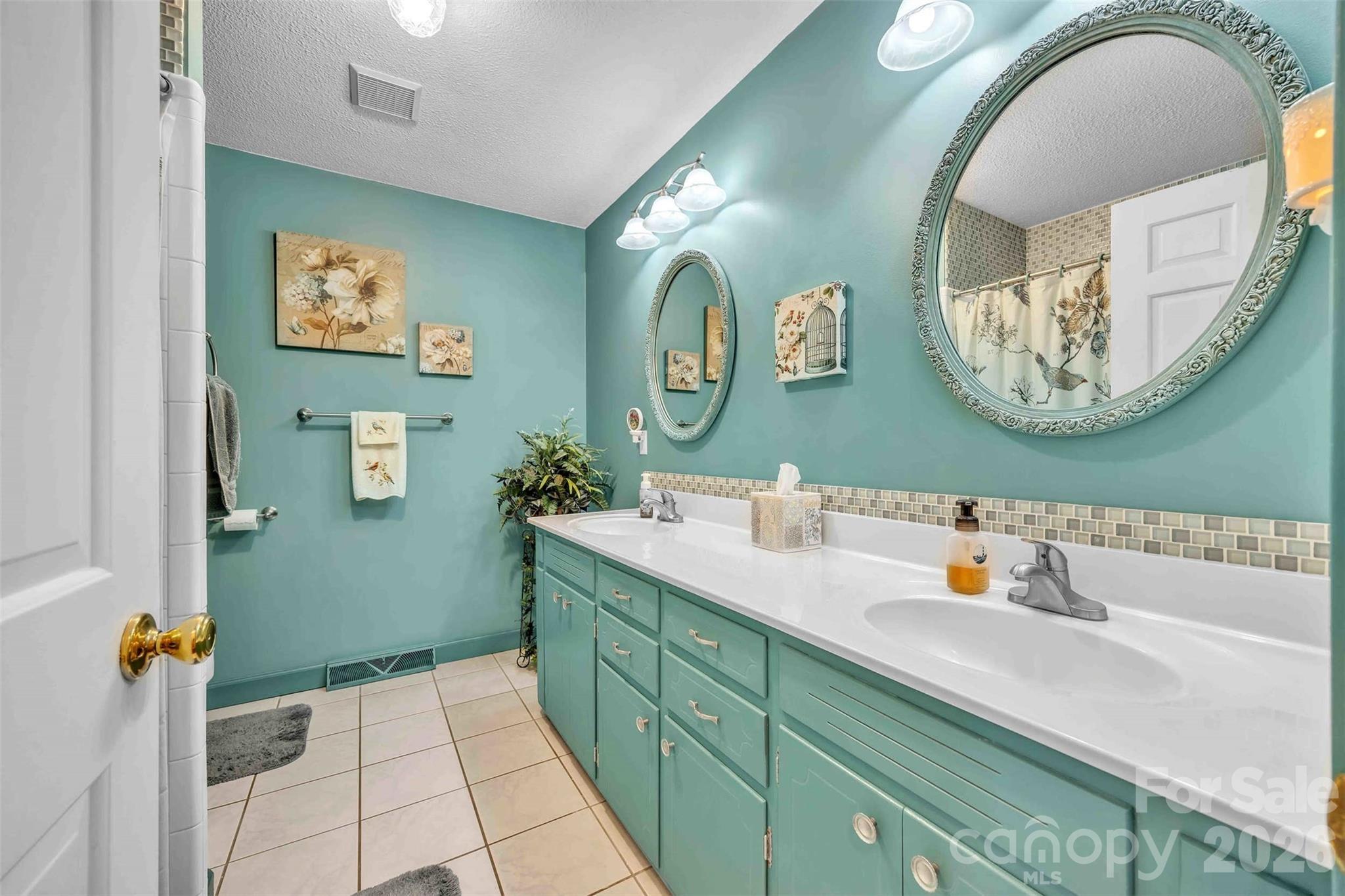 137 Proust Road Property Photo 22
