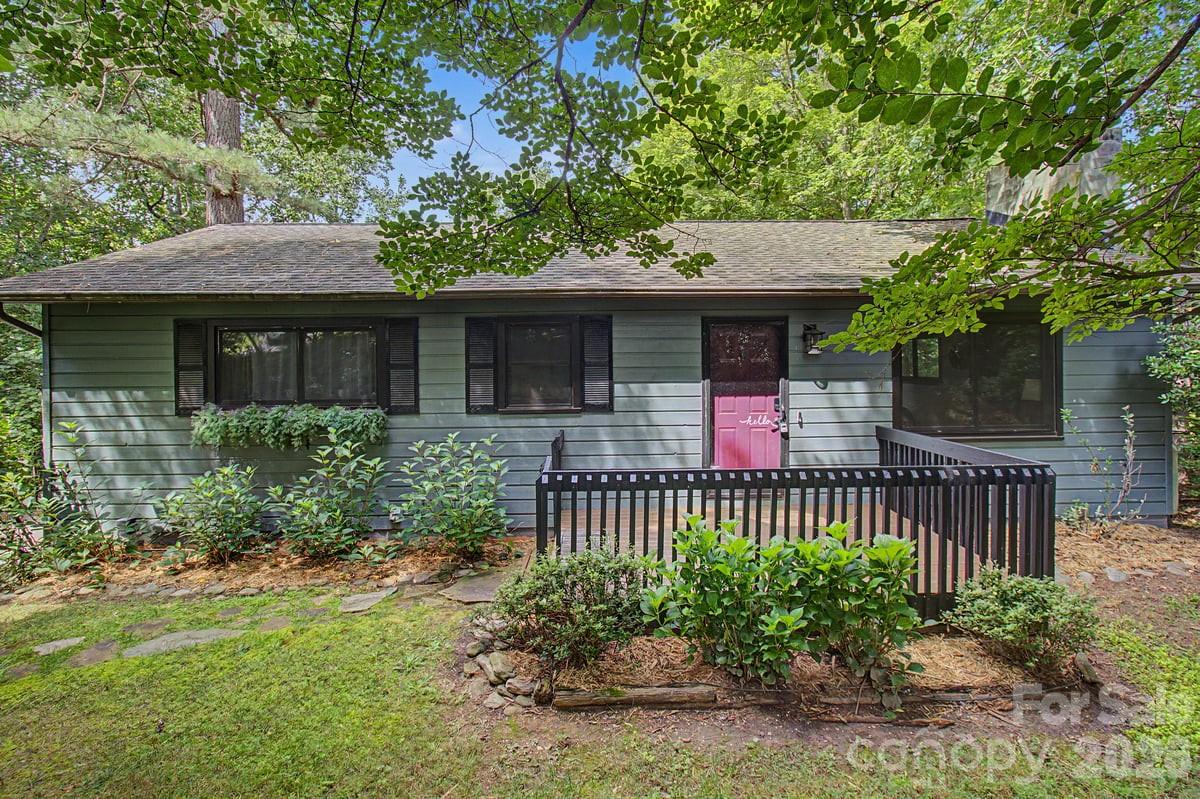 30 Whipporwill Drive Property Photo 1