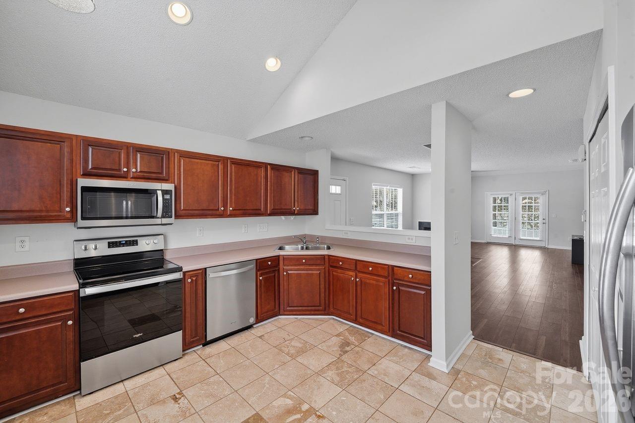 8221 Christmas Court Property Photo 6