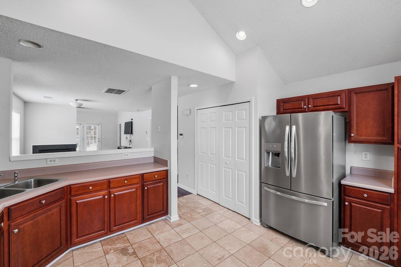 8221 Christmas Court Property Photo 8