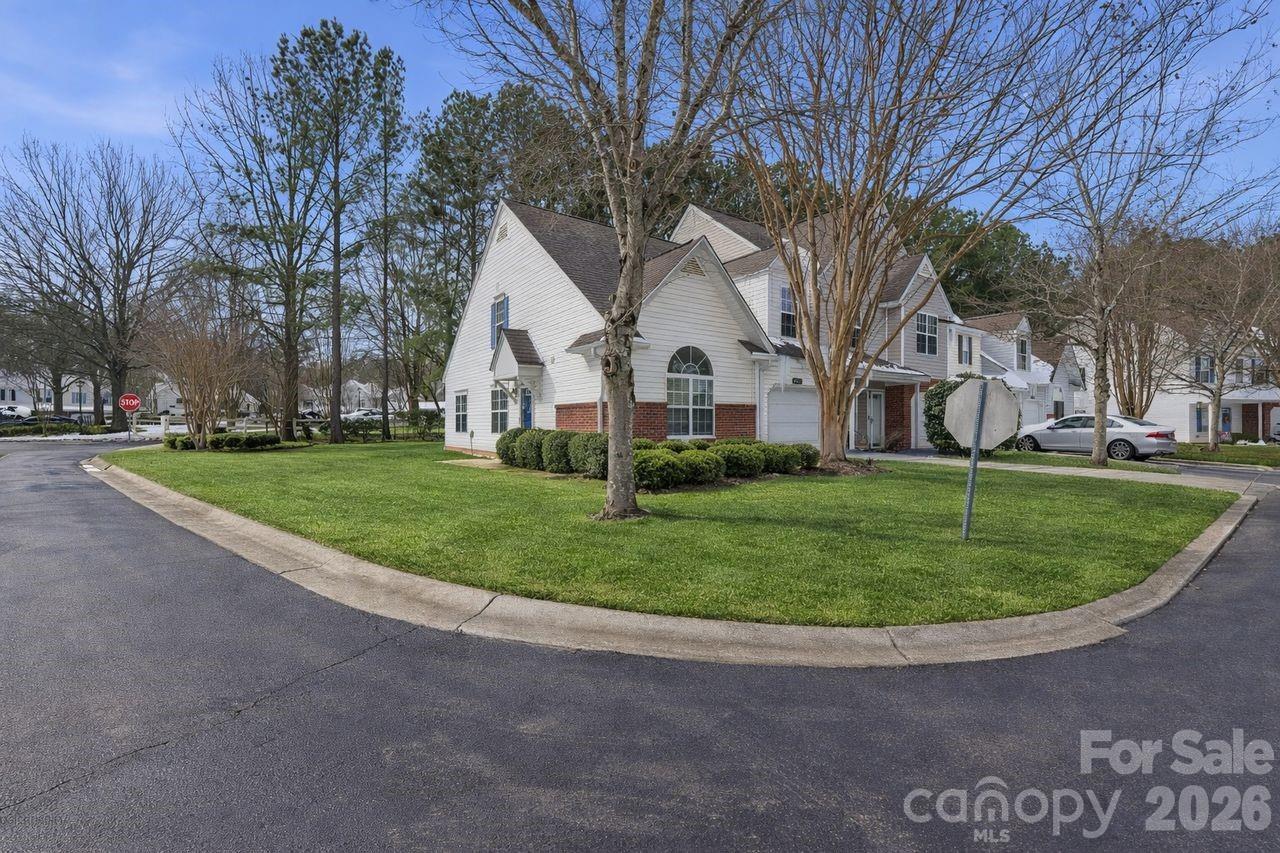 8221 Christmas Court Property Photo 20