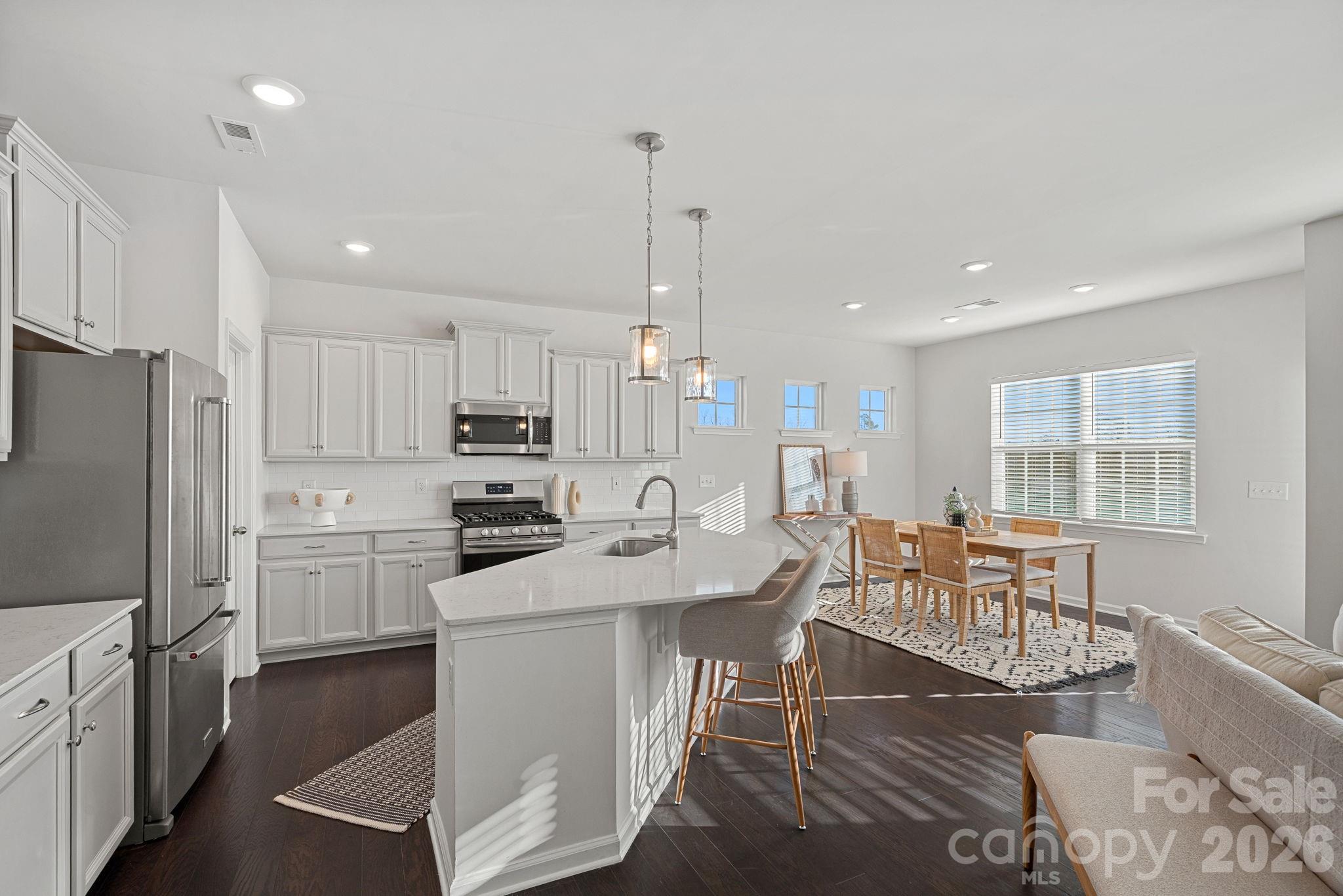 17519 Snug Harbor Road Property Photo 3
