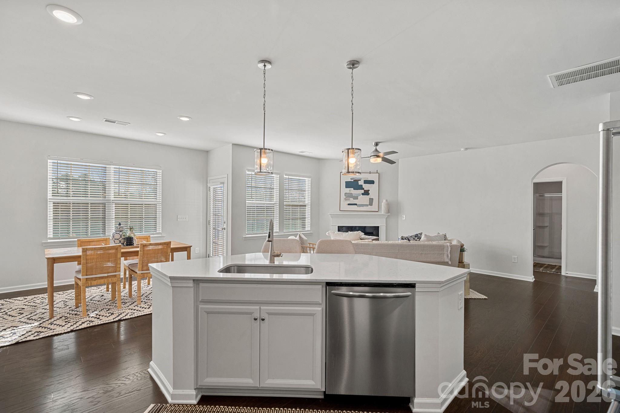 17519 Snug Harbor Road Property Photo 7