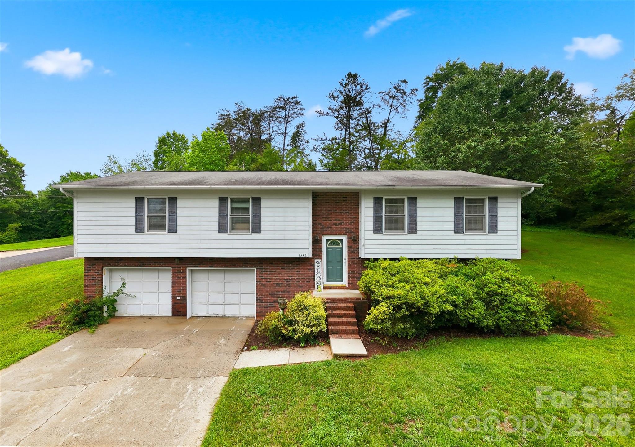 3882 Shadowood Drive Property Photo 1