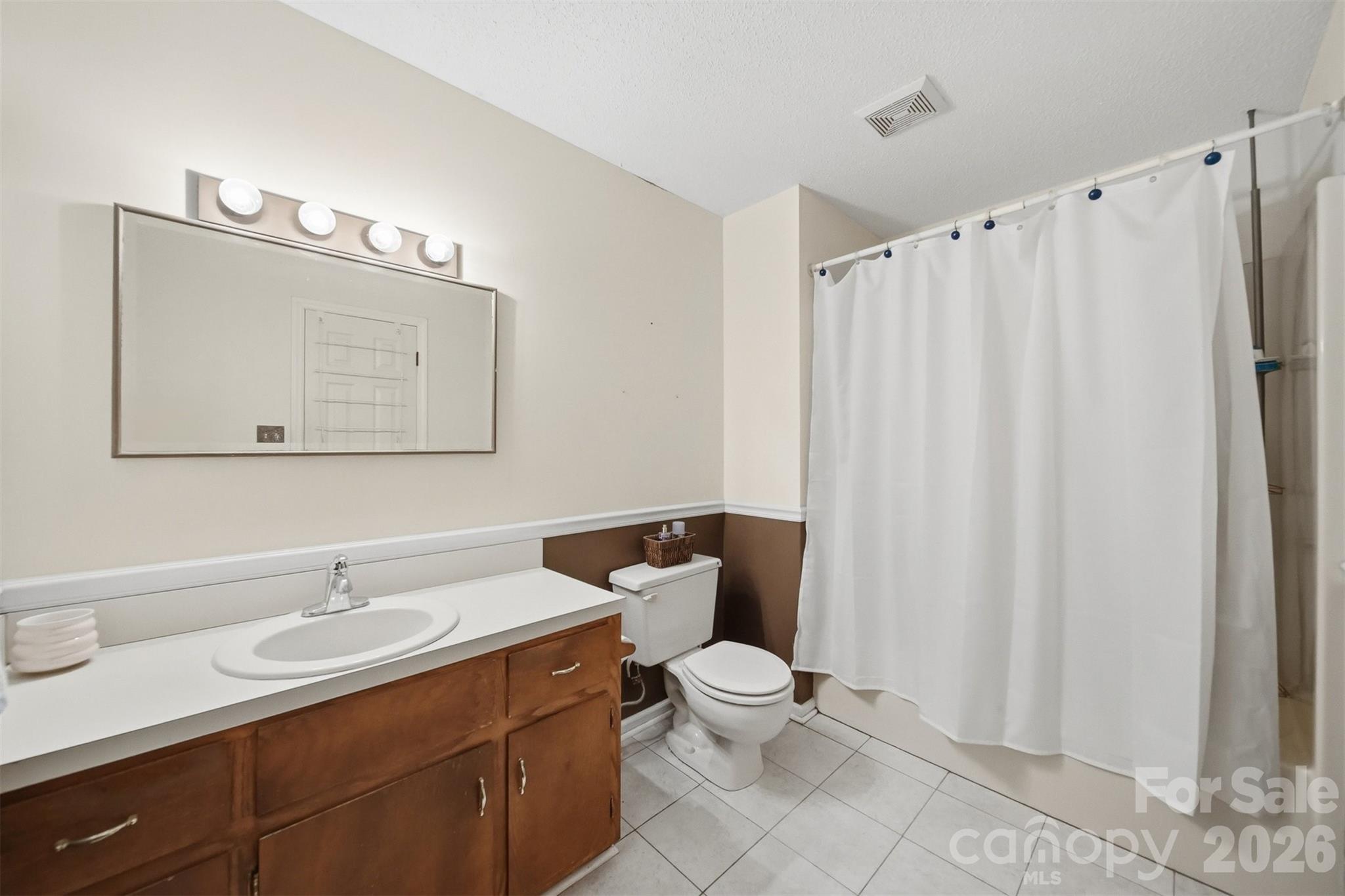 3882 Shadowood Drive Property Photo 21