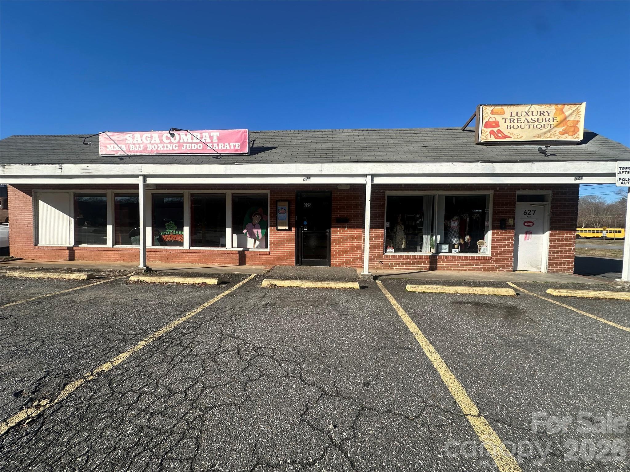 625 N Aspen Street Property Photo 1