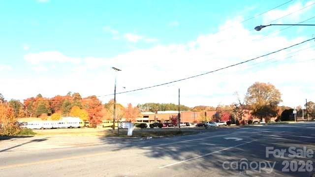 625 N Aspen Street Property Photo 6