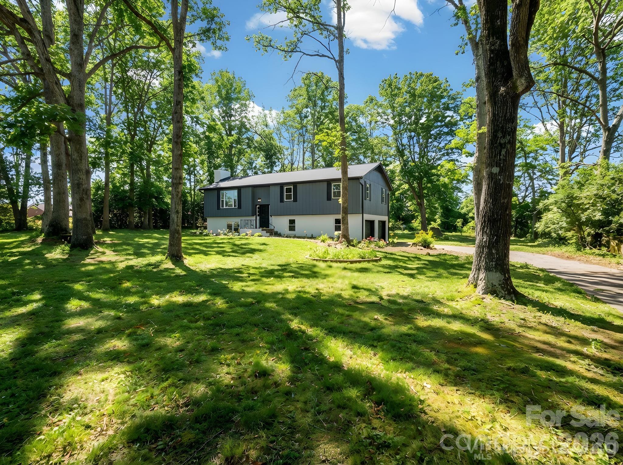 944 Woodland Drive Property Photo 5