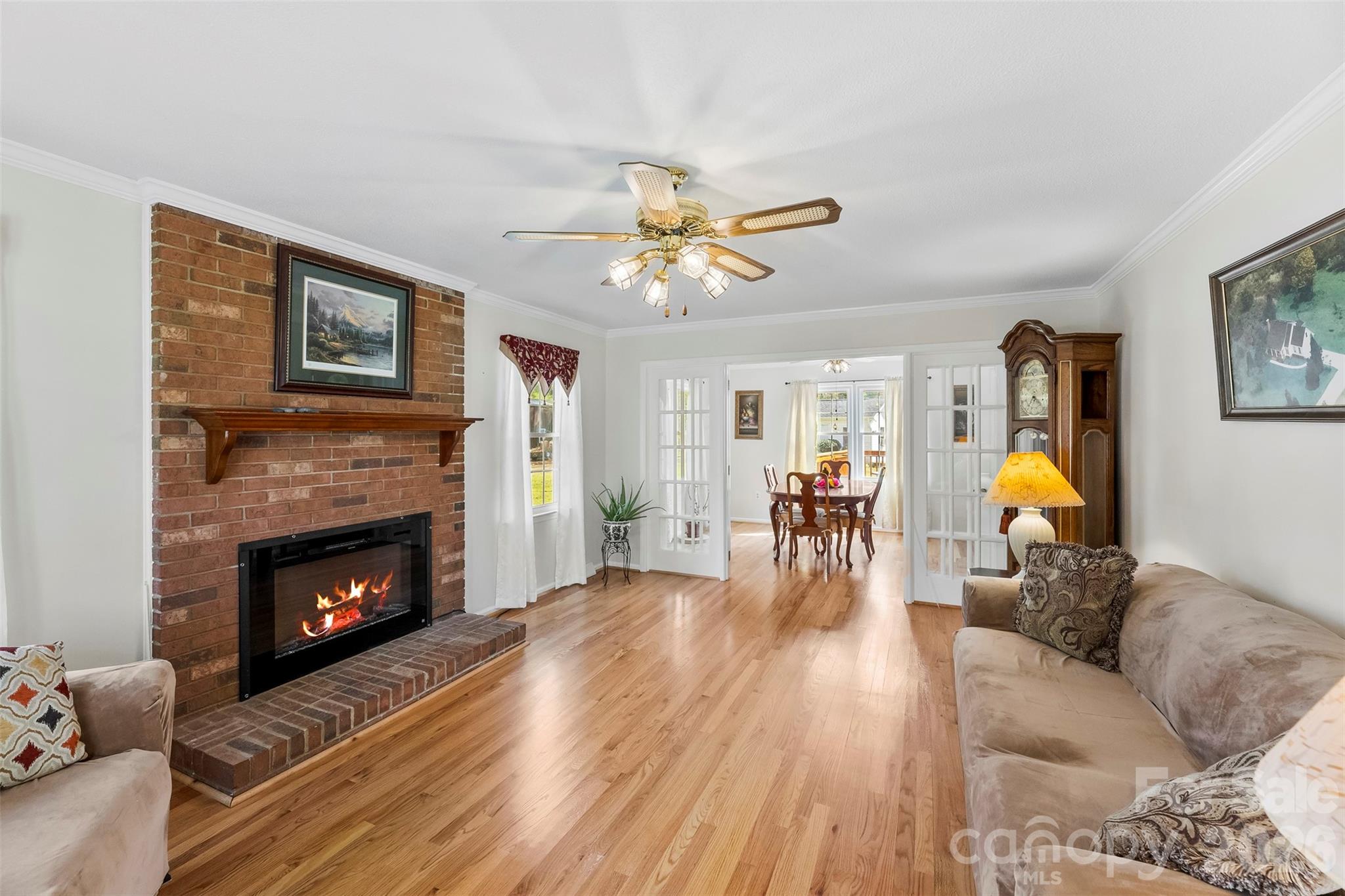 1347 Meadow Lakes Road Property Photo 4