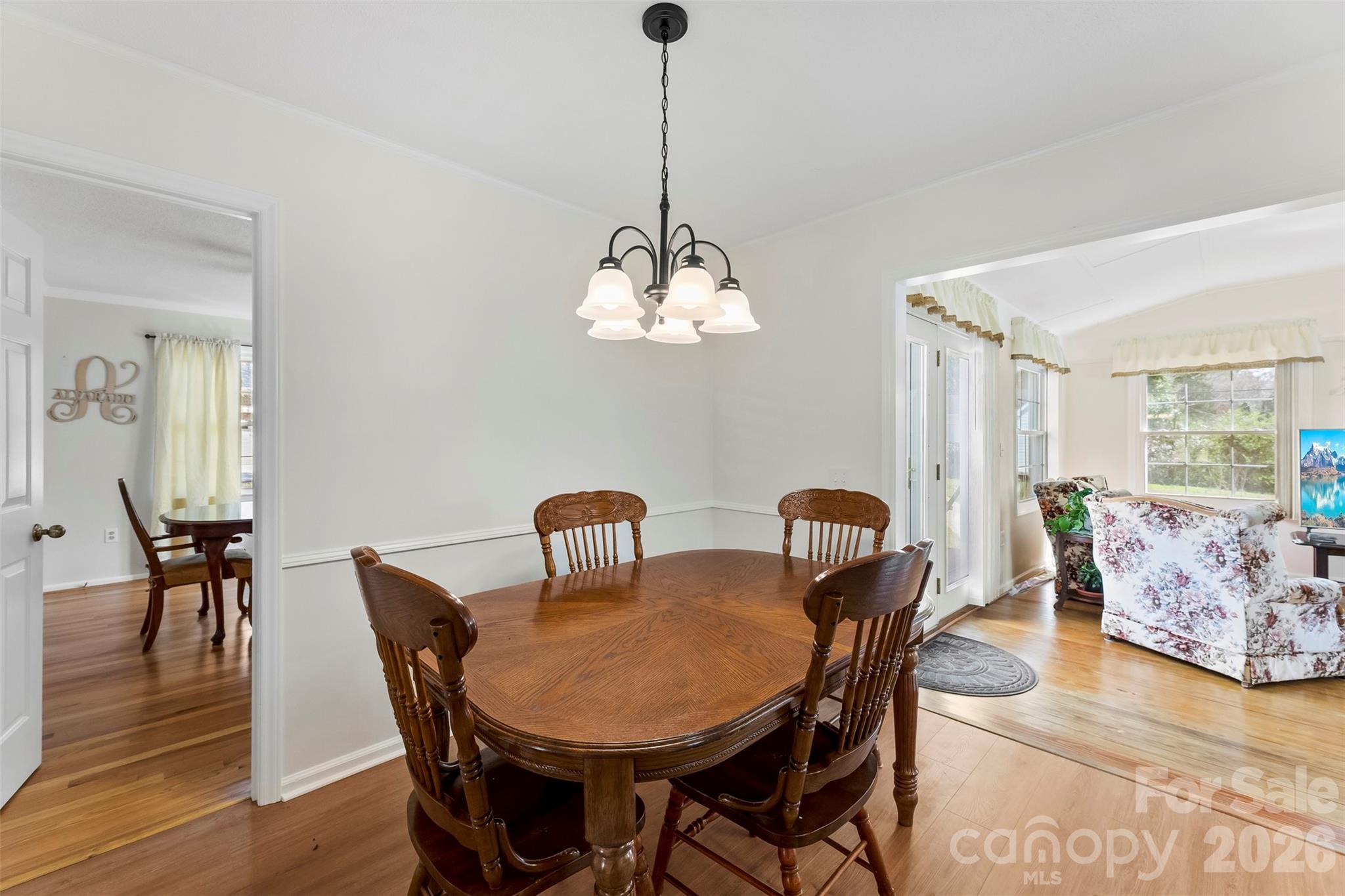 1347 Meadow Lakes Road Property Photo 8
