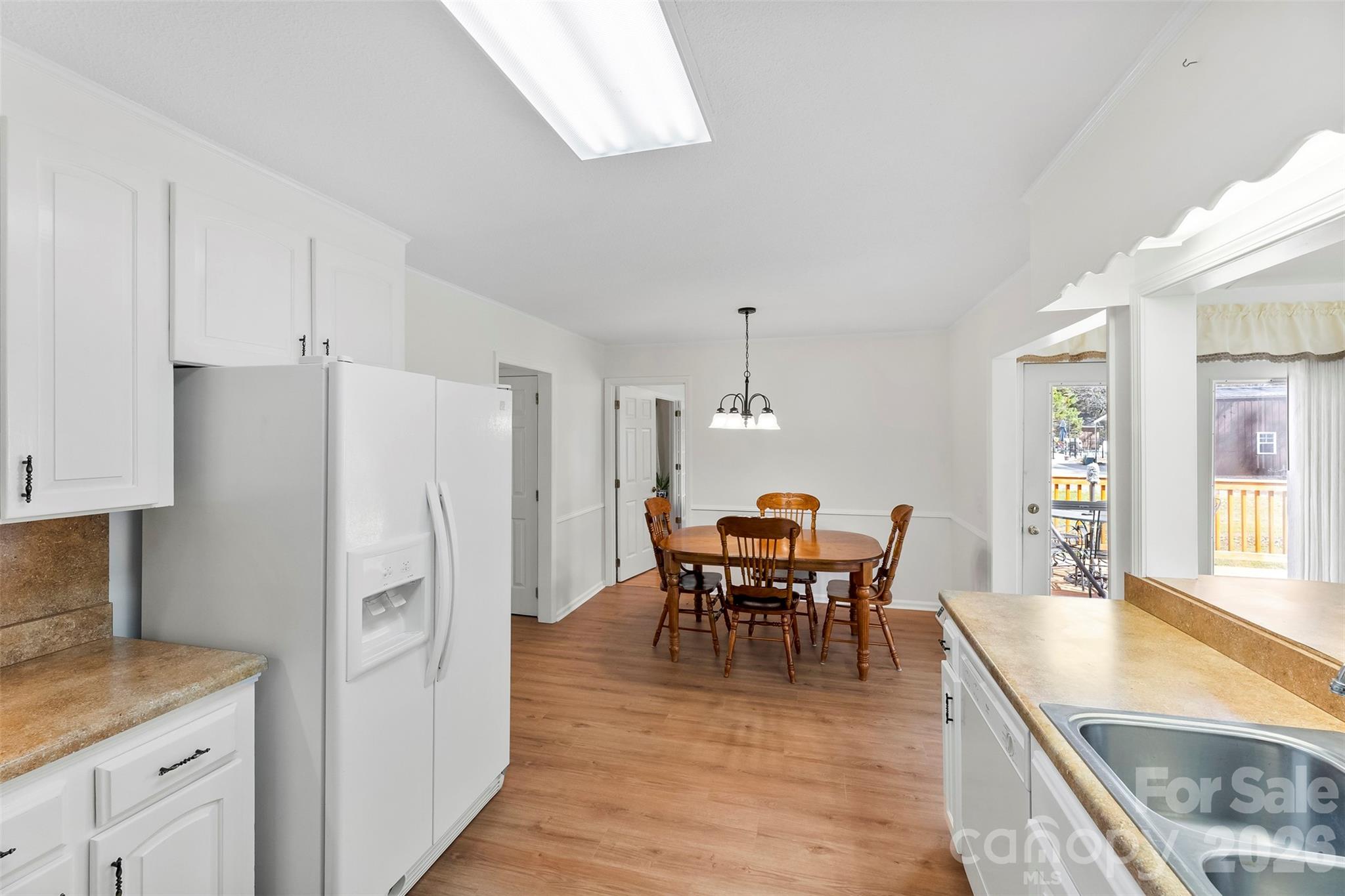 1347 Meadow Lakes Road Property Photo 9