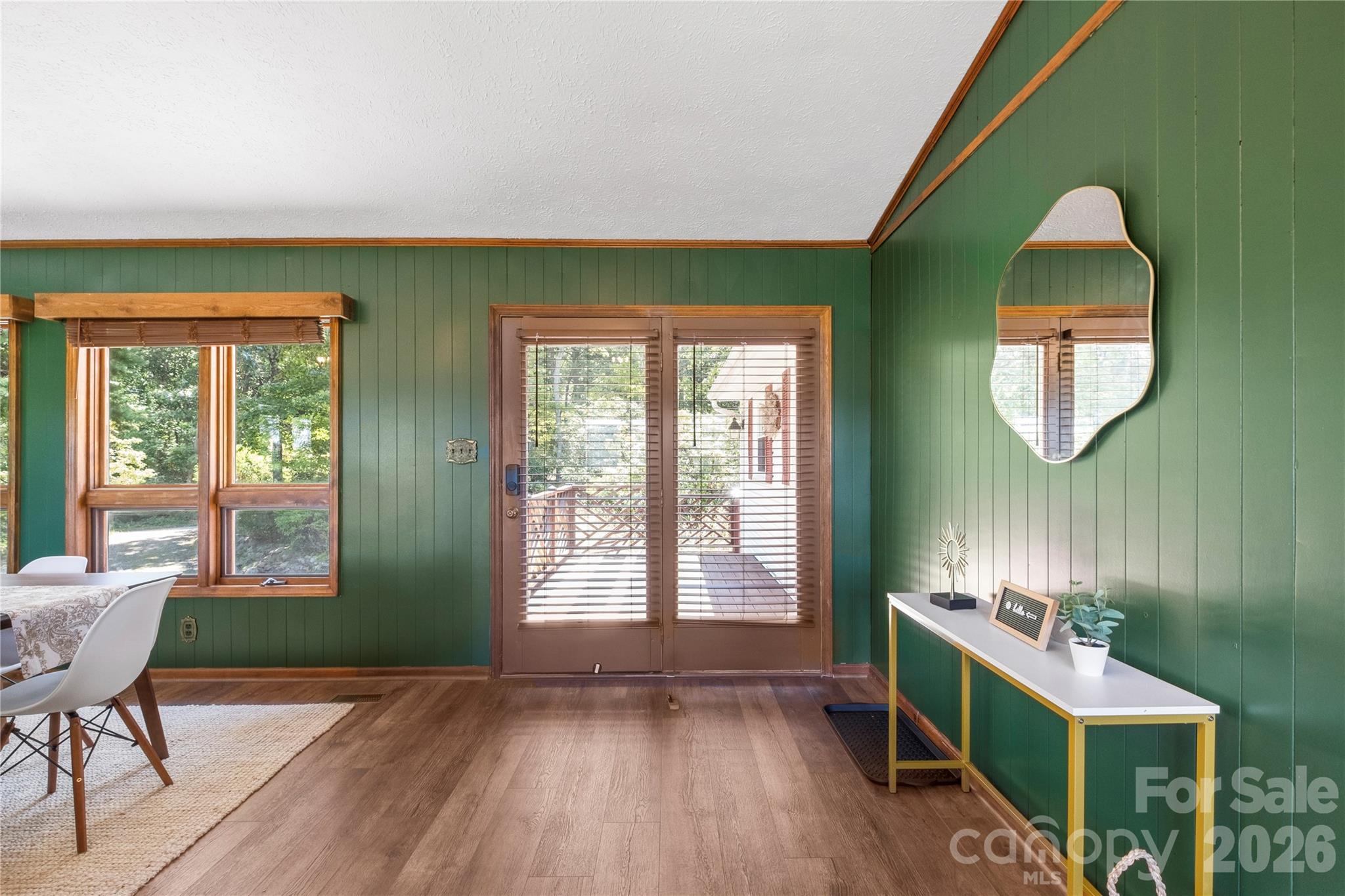 5545 Pine Ridge Drive Property Photo 3