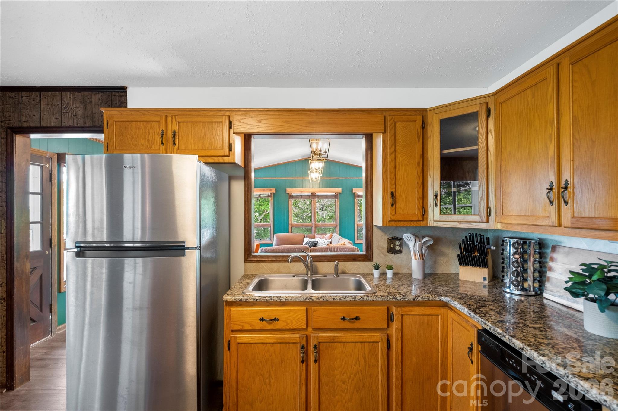 5545 Pine Ridge Drive Property Photo 10