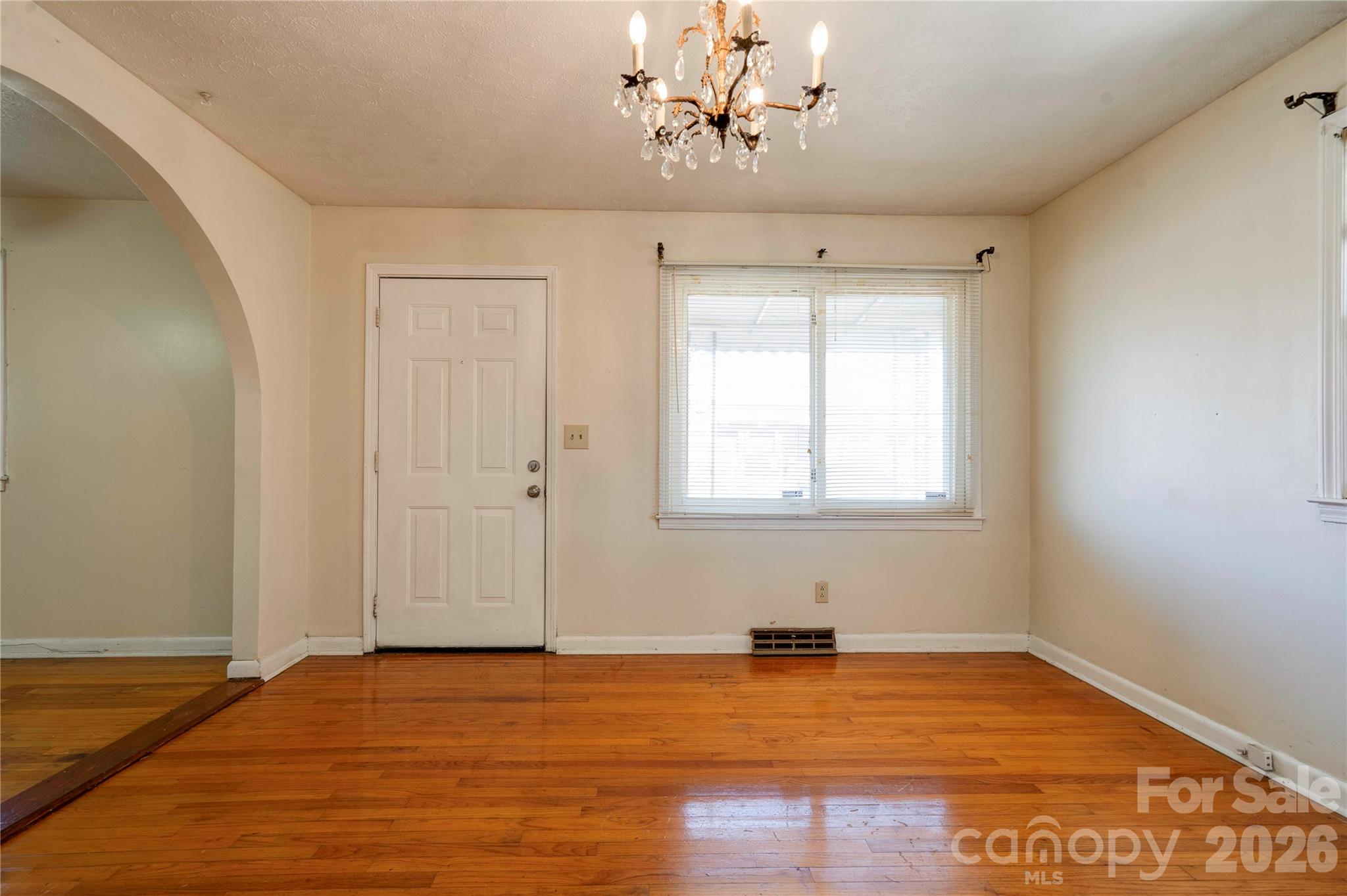 311 Best Street Property Photo 7
