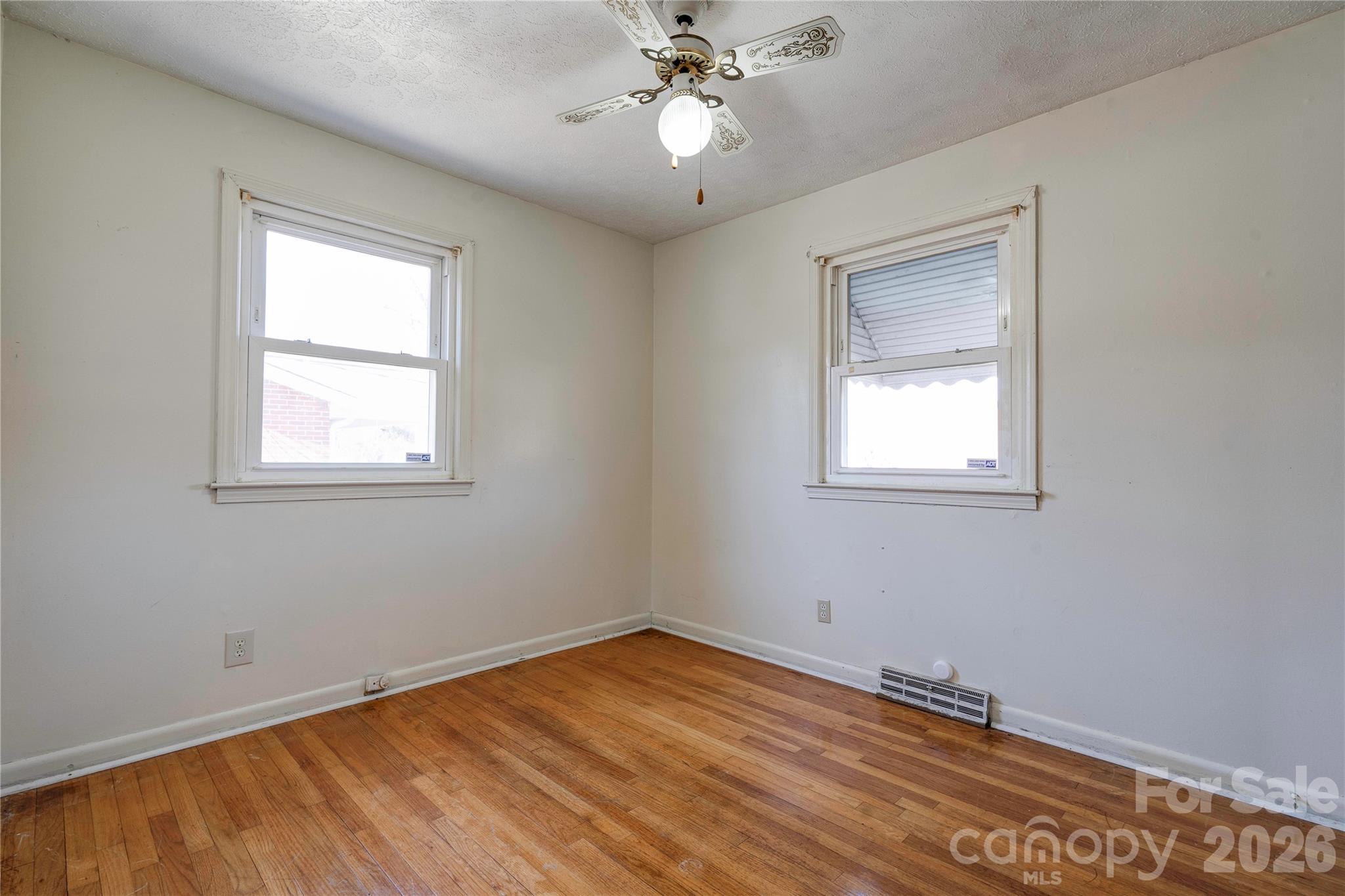 311 Best Street Property Photo 17