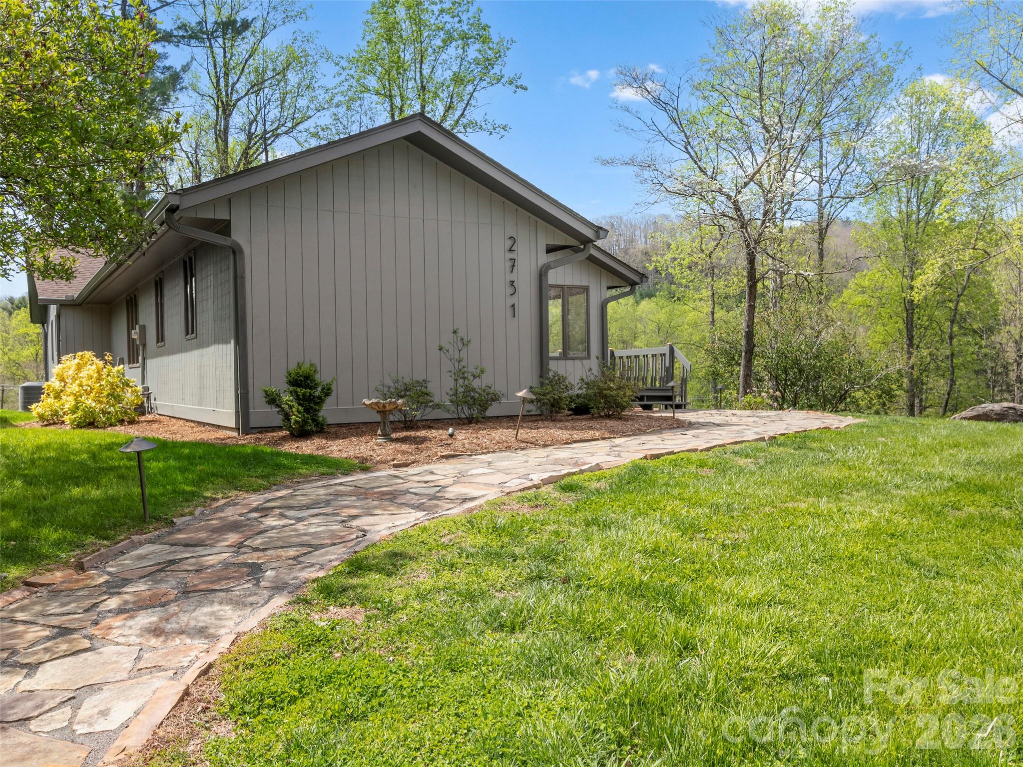 2731 Miller Lane Property Photo 4