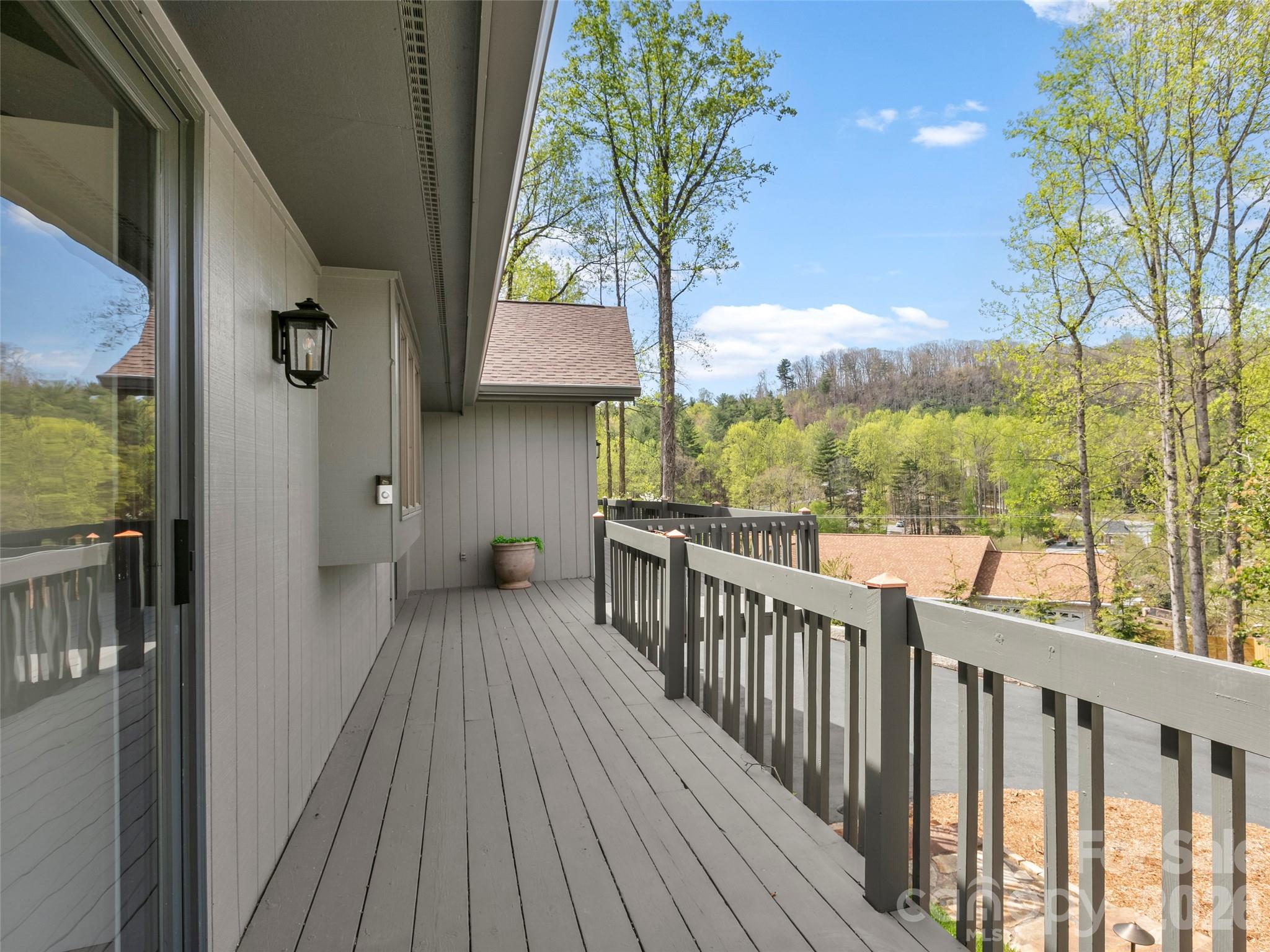 2731 Miller Lane Property Photo 6