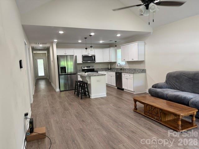 15 Hill Street Property Photo 5