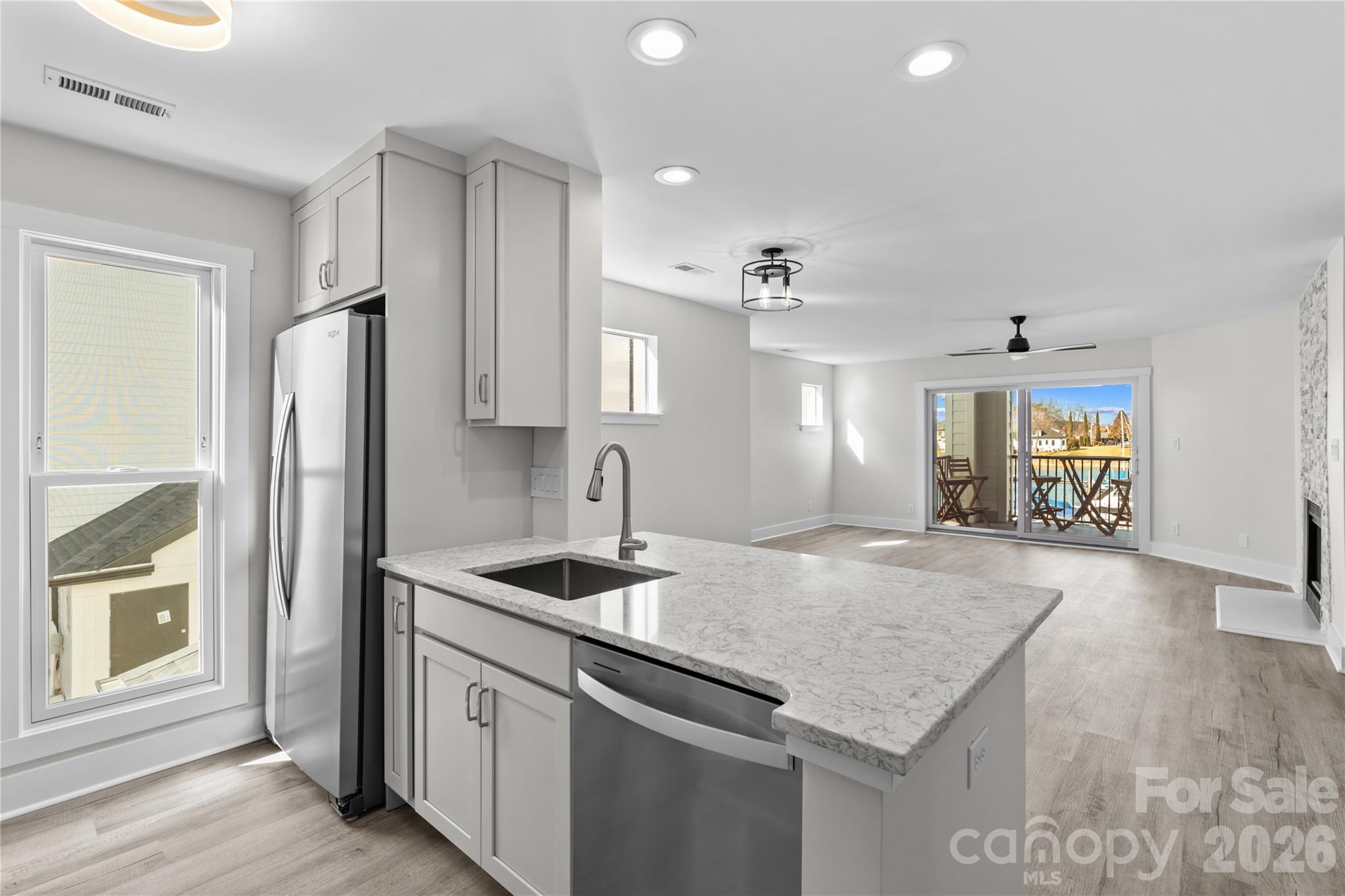 18729 Vineyard Point Lane Property Photo 1