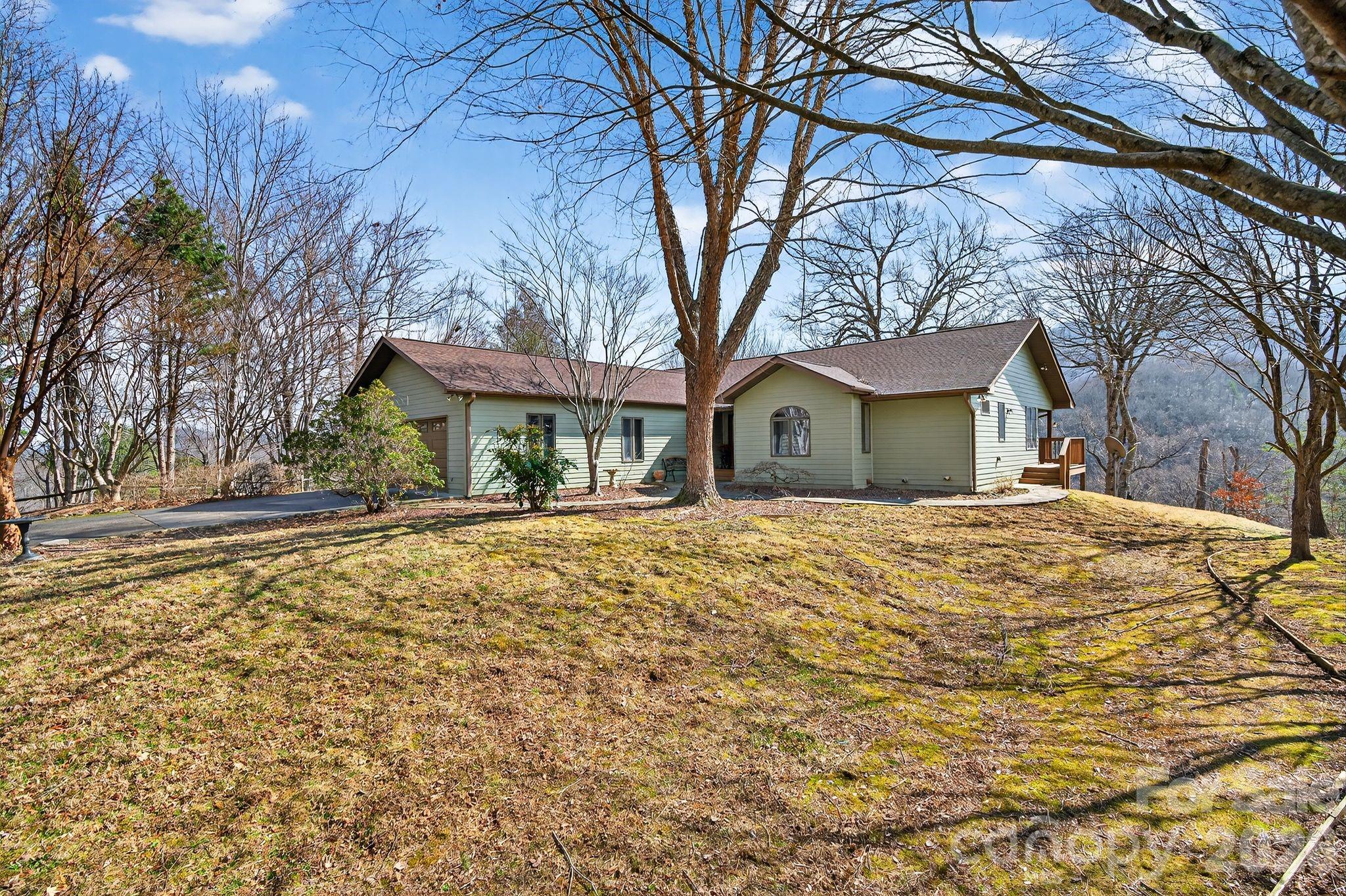 99 Margaret Drive Property Photo 2